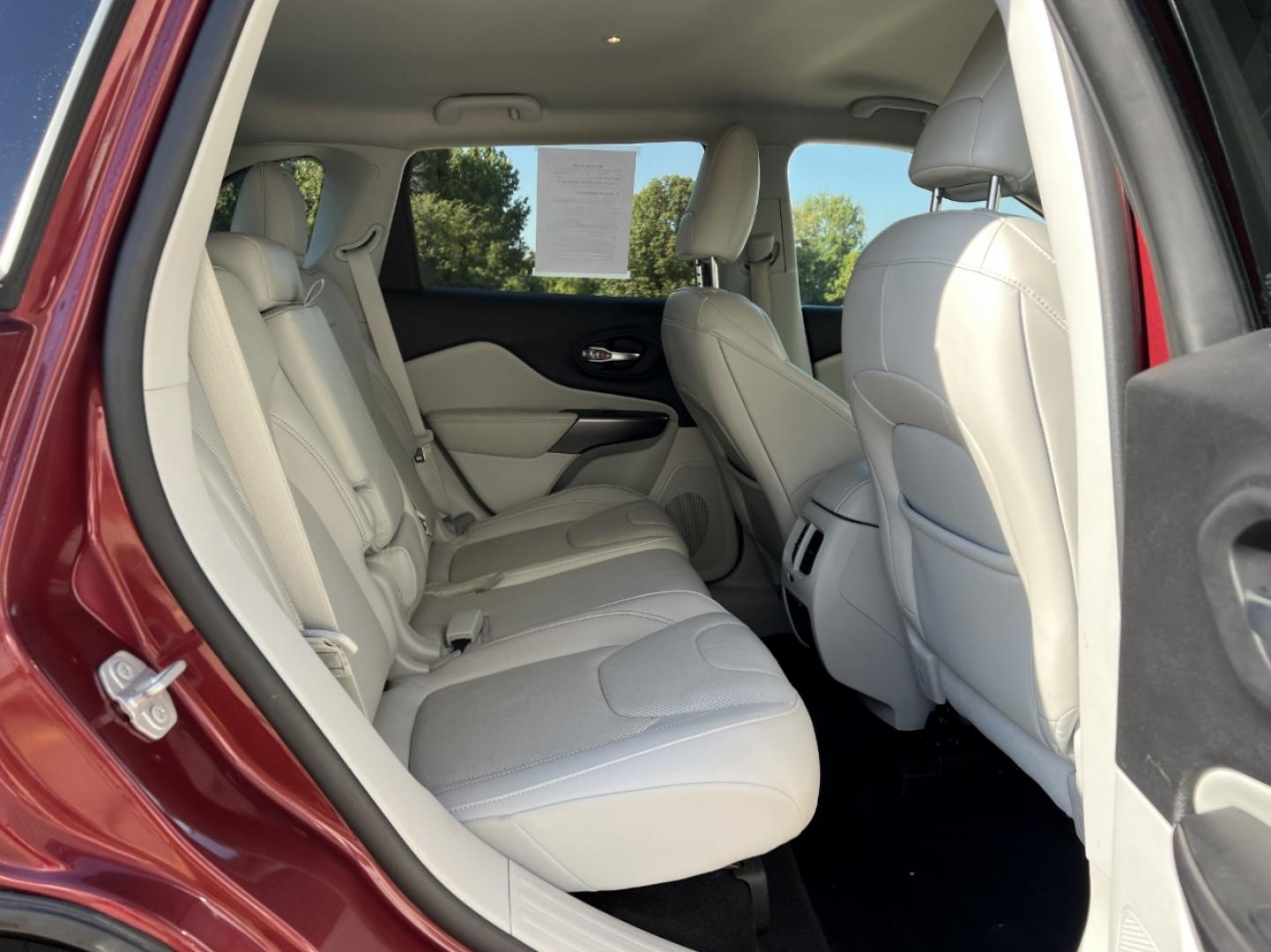 2020 MAROON /Tan Leather JEEP CHEROKEE LIMITED (1C4PJLDX3LD) with an 3.2L V6 engine, Automatic transmission, located at 506 S. Kingshighway, Cape Girardeau, MO, 63703, (573) 235-5000, 37.294994, -89.556206 - 2020 Jeep Cherokee Limited 1-Owner 119xxx miles Front Wheel Drive 3.2L V6 Automatic Leather Power/Heated/Cooled Seats Heated Steering Wheel Backup Camera Bluetooth Cruise Remote Start Power Windows/Locks/Mirrors We have financing available and we accept trades! Fill out a credit applic - Photo#18