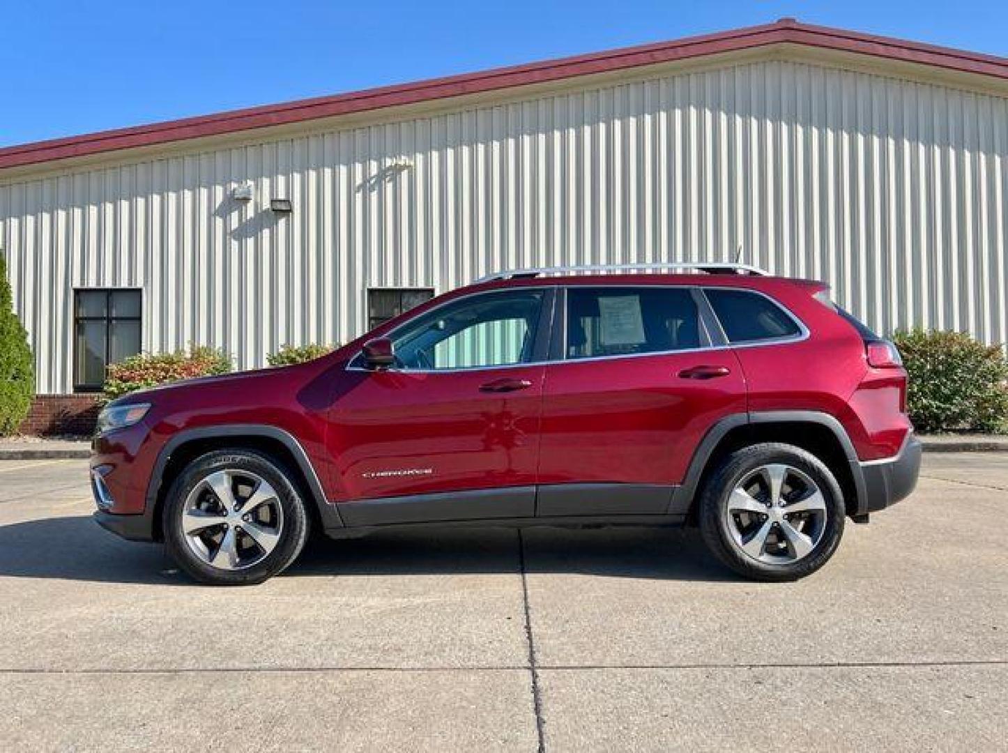 2020 MAROON /Tan Leather JEEP CHEROKEE LIMITED (1C4PJLDX3LD) with an 3.2L V6 engine, Automatic transmission, located at 2990 Old Orchard Rd., Jackson, MO, 63755, 37.354214, -89.612106 - 2020 Jeep Cherokee Limited 1-Owner 119xxx miles Front Wheel Drive 3.2L V6 Automatic Leather Power/Heated/Cooled Seats Heated Steering Wheel Backup Camera Bluetooth Cruise Remote Start Power Windows/Locks/Mirrors We have financing available and we accept trades! Fill out a credit applic - Photo#7