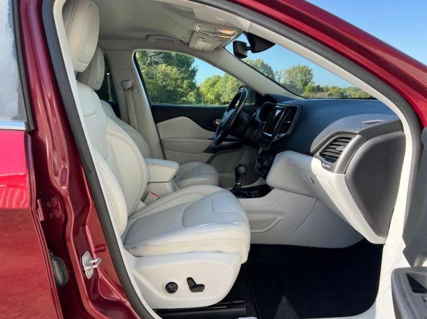 2020 MAROON /Tan Leather JEEP CHEROKEE LIMITED (1C4PJLDX3LD) with an 3.2L V6 engine, Automatic transmission, located at 2990 Old Orchard Rd., Jackson, MO, 63755, 37.354214, -89.612106 - 2020 Jeep Cherokee Limited 1-Owner 119xxx miles Front Wheel Drive 3.2L V6 Automatic Leather Power/Heated/Cooled Seats Heated Steering Wheel Backup Camera Bluetooth Cruise Remote Start Power Windows/Locks/Mirrors We have financing available and we accept trades! Fill out a credit applic - Photo#16