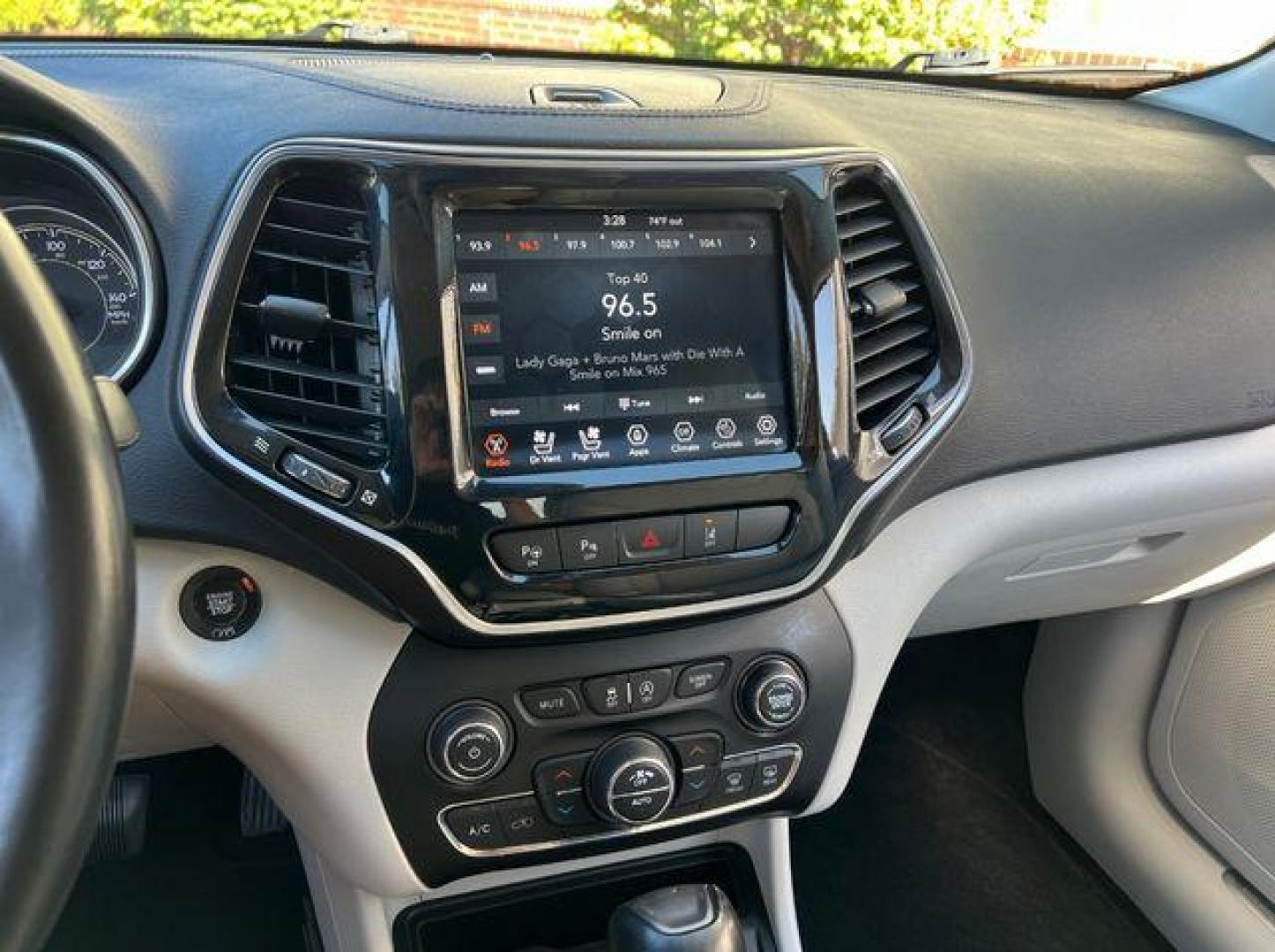 2020 MAROON /Tan Leather JEEP CHEROKEE LIMITED (1C4PJLDX3LD) with an 3.2L V6 engine, Automatic transmission, located at 2990 Old Orchard Rd., Jackson, MO, 63755, 37.354214, -89.612106 - 2020 Jeep Cherokee Limited 1-Owner 119xxx miles Front Wheel Drive 3.2L V6 Automatic Leather Power/Heated/Cooled Seats Heated Steering Wheel Backup Camera Bluetooth Cruise Remote Start Power Windows/Locks/Mirrors We have financing available and we accept trades! Fill out a credit applic - Photo#26