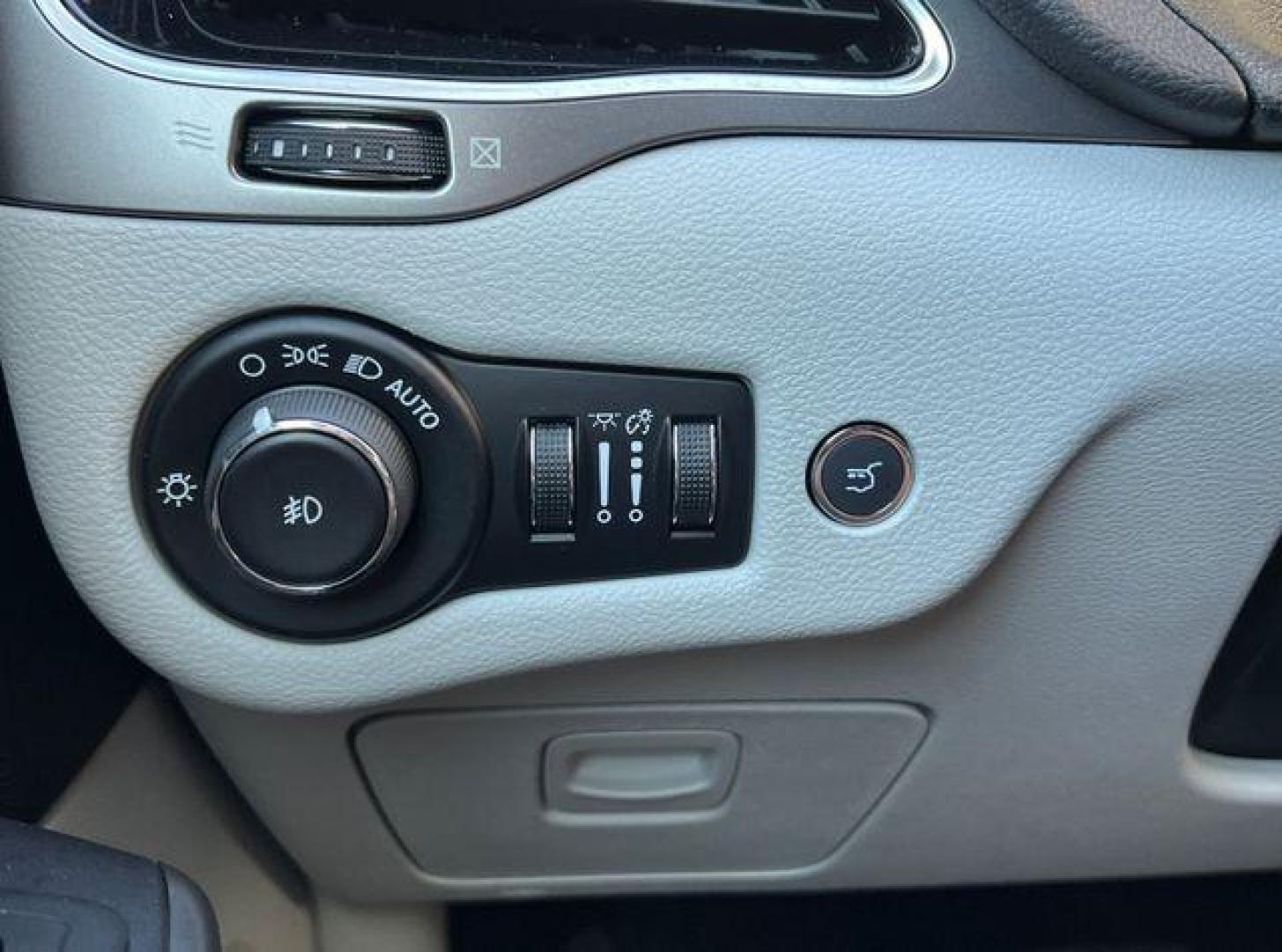 2020 MAROON /Tan Leather JEEP CHEROKEE LIMITED (1C4PJLDX3LD) with an 3.2L V6 engine, Automatic transmission, located at 2990 Old Orchard Rd., Jackson, MO, 63755, 37.354214, -89.612106 - 2020 Jeep Cherokee Limited 1-Owner 119xxx miles Front Wheel Drive 3.2L V6 Automatic Leather Power/Heated/Cooled Seats Heated Steering Wheel Backup Camera Bluetooth Cruise Remote Start Power Windows/Locks/Mirrors We have financing available and we accept trades! Fill out a credit applic - Photo#32