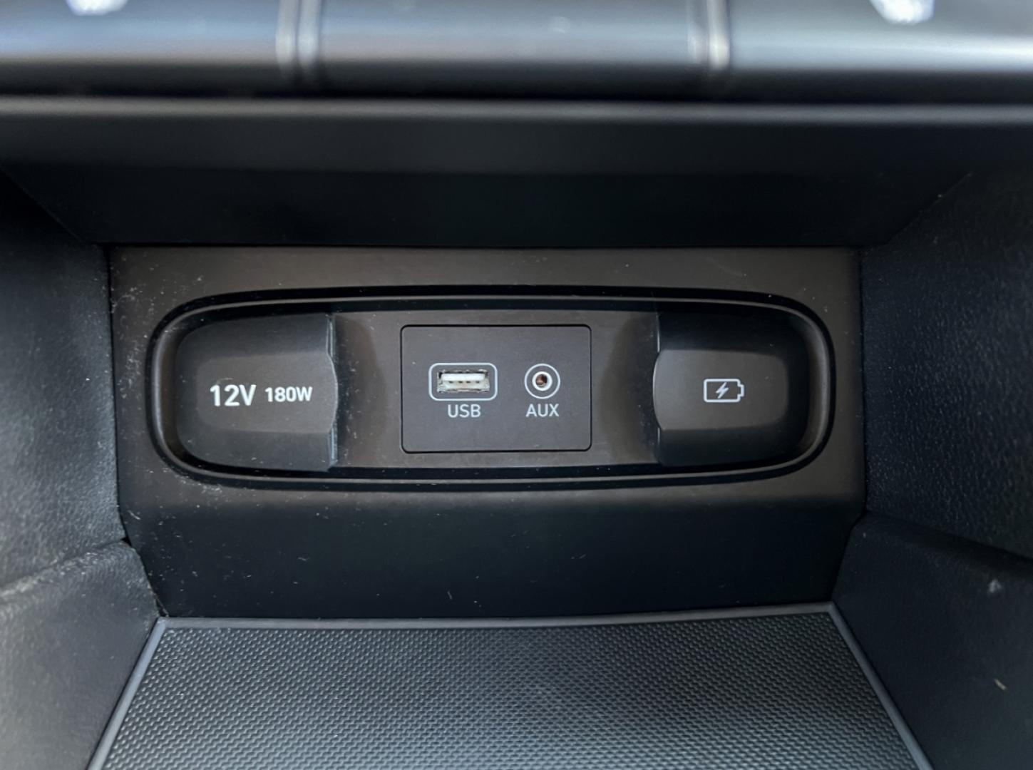 2019 BLUE /Gray Cloth HYUNDAI SANTA FE SEL (5NMS33AD2KH) with an 2.4L 4 Cyl. engine, Automatic transmission, located at 2990 Old Orchard Rd., Jackson, MO, 63755, 37.354214, -89.612106 - 2019 Hyundai Santa Fe SEL 86xxx miles Front Wheel Drive 2.4L 4 Cyl. Automatic Backup Camera Heated Seats Power Driver Seat Bluetooth Cruise Power Windows/Locks/Mirrors We have financing available and we accept trades! Fill out a credit application on our website or come by today! If you - Photo#27