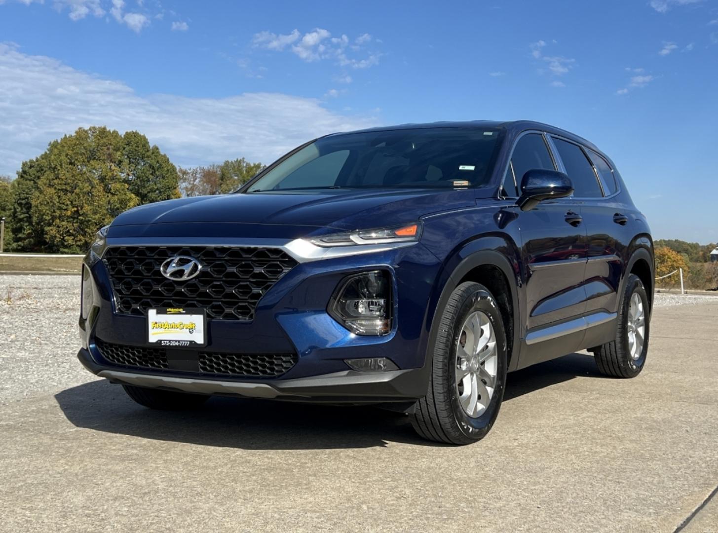 2019 BLUE /Gray Cloth HYUNDAI SANTA FE SEL (5NMS33AD2KH) with an 2.4L 4 Cyl. engine, Automatic transmission, located at 2990 Old Orchard Rd., Jackson, MO, 63755, 37.354214, -89.612106 - 2019 Hyundai Santa Fe SEL 86xxx miles Front Wheel Drive 2.4L 4 Cyl. Automatic Backup Camera Heated Seats Power Driver Seat Bluetooth Cruise Power Windows/Locks/Mirrors We have financing available and we accept trades! Fill out a credit application on our website or come by today! If you - Photo#5
