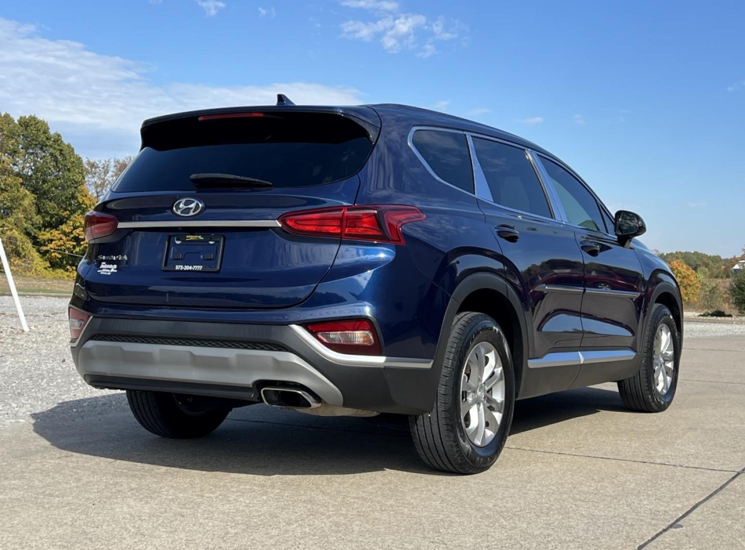 2019 BLUE /Gray Cloth HYUNDAI SANTA FE SEL (5NMS33AD2KH) with an 2.4L 4 Cyl. engine, Automatic transmission, located at 2990 Old Orchard Rd., Jackson, MO, 63755, 37.354214, -89.612106 - 2019 Hyundai Santa Fe SEL 86xxx miles Front Wheel Drive 2.4L 4 Cyl. Automatic Backup Camera Heated Seats Power Driver Seat Bluetooth Cruise Power Windows/Locks/Mirrors We have financing available and we accept trades! Fill out a credit application on our website or come by today! If you - Photo#8