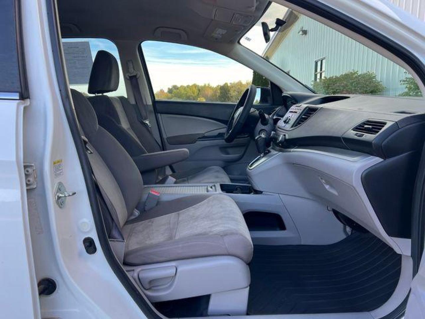 2012 WHITE /Gray HONDA CR-V LX (5J6RM3H33CL) with an 2.4L engine, Automatic transmission, located at 2990 Old Orchard Rd., Jackson, MO, 63755, 37.354214, -89.612106 - Photo#13