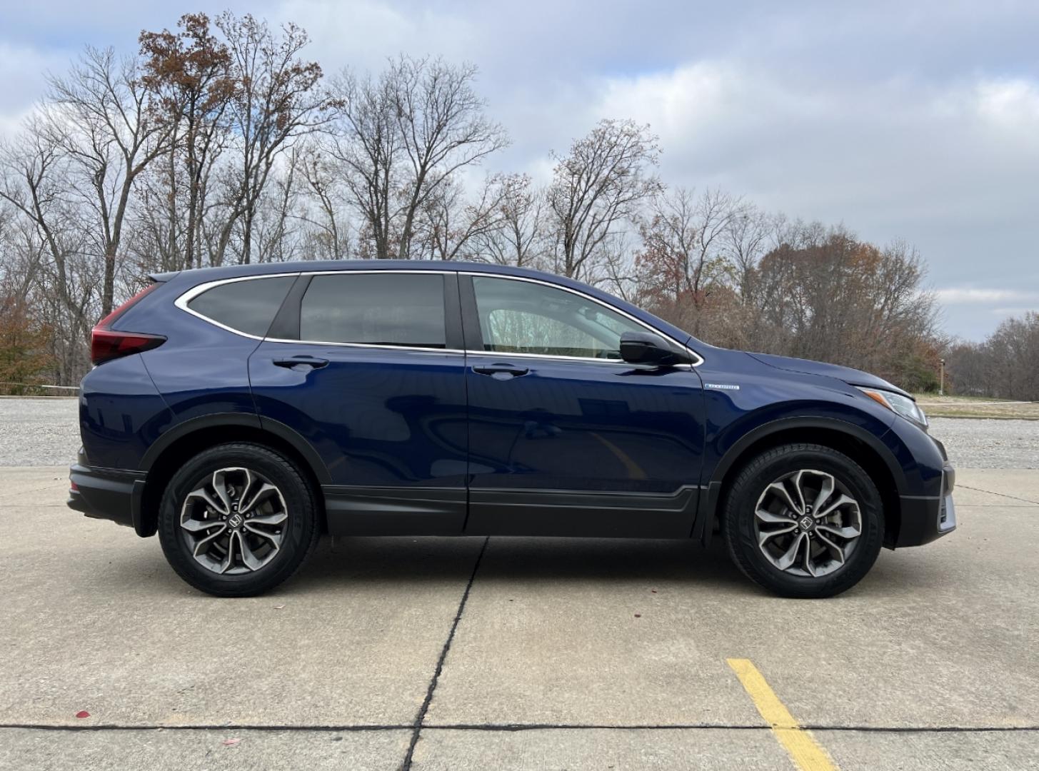 2021 BLUE /Gray Cloth HONDA CR-V EX (7FART6H57ME) with an 2.0L 4 Cyl. engine, Continuously Variable transmission, located at 2990 Old Orchard Rd., Jackson, MO, 63755, 37.354214, -89.612106 - 2021 Honda CR-V HYBRID EX 1-Owner 95xxx miles All Wheel Drive 2.0L 4 Cyl. Hybrid Automatic Backup Camera Sunroof Heated Seats Power Driver Seat Bluetooth Cruise Power Windows/Locks/Mirrors We have financing available and we accept trades! Fill out a credit application on our website or - Photo#8