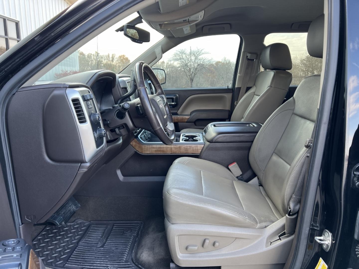2015 BLACK /Tan Leather GMC SIERRA 1500 SLT (3GTU2VECXFG) with an 5.3L V8 engine, Automatic transmission, located at 2990 Old Orchard Rd., Jackson, MO, 63755, 37.354214, -89.612106 - 2015 GMC Sierra 1500 SLT 130xxx miles 4x4 5.3L V8 Automatic Leather Navigation Backup Camera Power/Heated/Cooled Seats Bluetooth 20" Wheels Cruise Power Windows/Locks/Mirrors We have financing available and we accept trades! Fill out a credit application on our website or come by today! - Photo#15