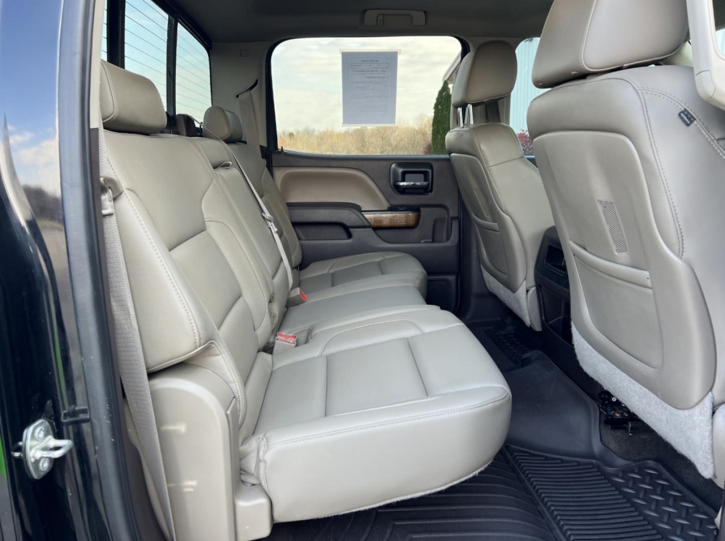 2015 BLACK /Tan Leather GMC SIERRA 1500 SLT (3GTU2VECXFG) with an 5.3L V8 engine, Automatic transmission, located at 2990 Old Orchard Rd., Jackson, MO, 63755, 37.354214, -89.612106 - 2015 GMC Sierra 1500 SLT 130xxx miles 4x4 5.3L V8 Automatic Leather Navigation Backup Camera Power/Heated/Cooled Seats Bluetooth 20" Wheels Cruise Power Windows/Locks/Mirrors We have financing available and we accept trades! Fill out a credit application on our website or come by today! - Photo#18