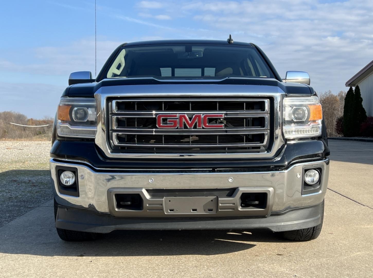 2015 BLACK /Tan Leather GMC SIERRA 1500 SLT (3GTU2VECXFG) with an 5.3L V8 engine, Automatic transmission, located at 2990 Old Orchard Rd., Jackson, MO, 63755, 37.354214, -89.612106 - 2015 GMC Sierra 1500 SLT 130xxx miles 4x4 5.3L V8 Automatic Leather Navigation Backup Camera Power/Heated/Cooled Seats Bluetooth 20" Wheels Cruise Power Windows/Locks/Mirrors We have financing available and we accept trades! Fill out a credit application on our website or come by today! - Photo#13