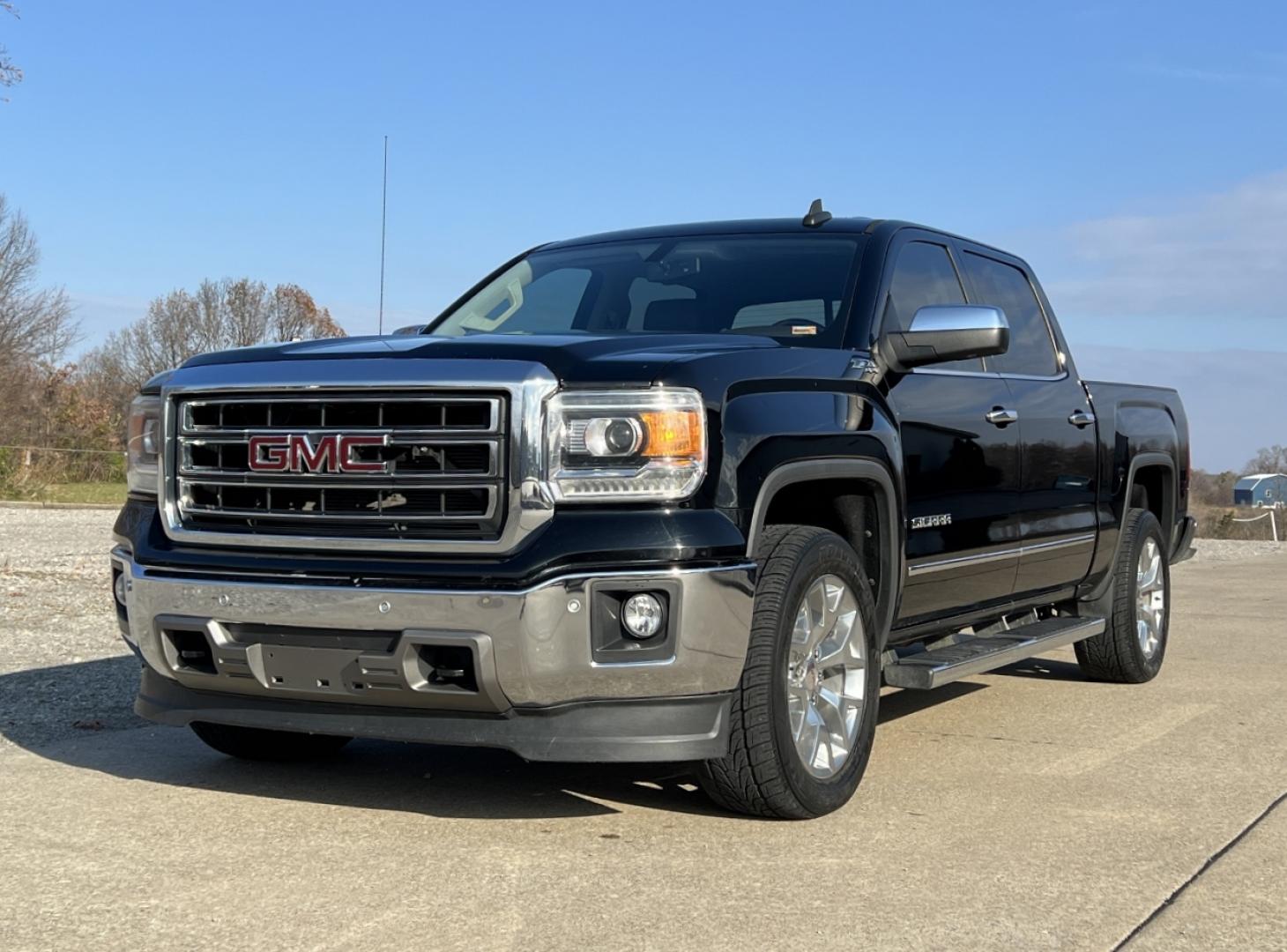 2015 BLACK /Tan Leather GMC SIERRA 1500 SLT (3GTU2VECXFG) with an 5.3L V8 engine, Automatic transmission, located at 2990 Old Orchard Rd., Jackson, MO, 63755, 37.354214, -89.612106 - 2015 GMC Sierra 1500 SLT 130xxx miles 4x4 5.3L V8 Automatic Leather Navigation Backup Camera Power/Heated/Cooled Seats Bluetooth 20" Wheels Cruise Power Windows/Locks/Mirrors We have financing available and we accept trades! Fill out a credit application on our website or come by today! - Photo#7
