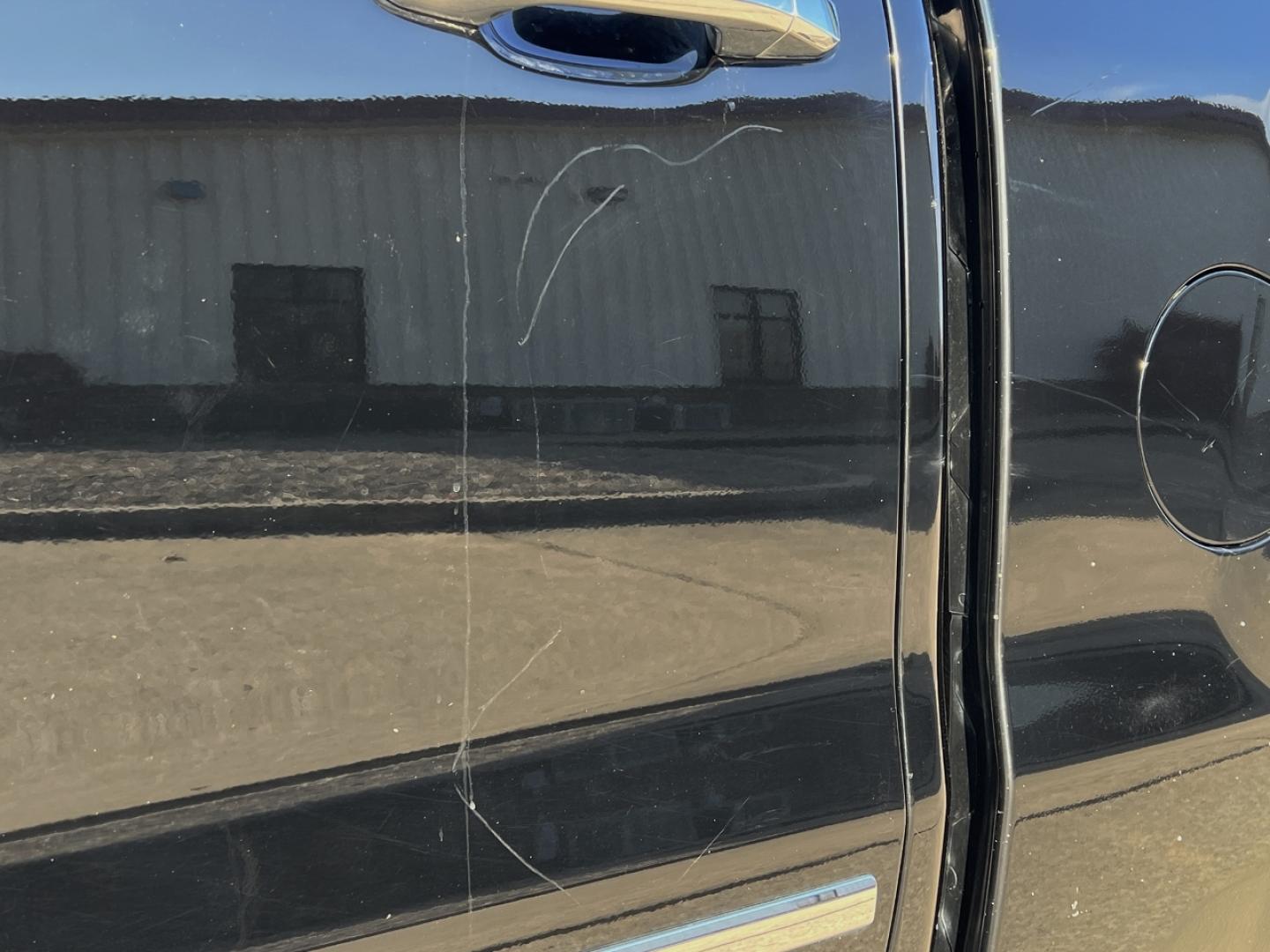 2015 BLACK /Tan Leather GMC SIERRA 1500 SLT (3GTU2VECXFG) with an 5.3L V8 engine, Automatic transmission, located at 2990 Old Orchard Rd., Jackson, MO, 63755, 37.354214, -89.612106 - 2015 GMC Sierra 1500 SLT 130xxx miles 4x4 5.3L V8 Automatic Leather Navigation Backup Camera Power/Heated/Cooled Seats Bluetooth 20" Wheels Cruise Power Windows/Locks/Mirrors We have financing available and we accept trades! Fill out a credit application on our website or come by today! - Photo#39