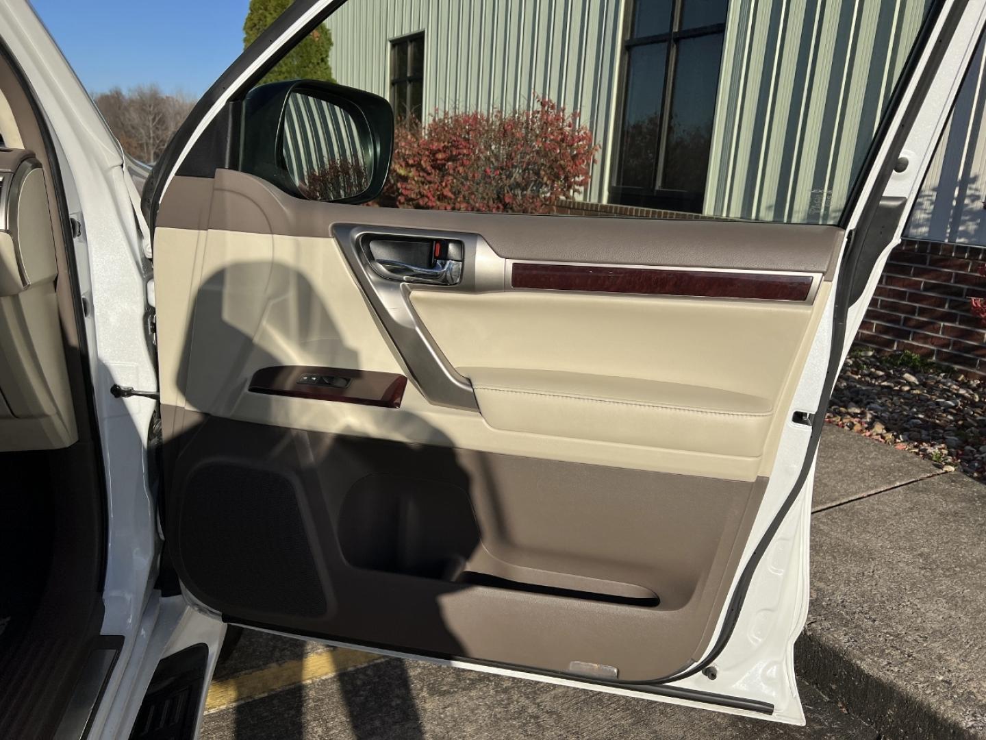 2014 WHITE /Tan Leather LEXUS GX 460 PREMIUM (JTJJM7FX7E5) with an 4.6L V6 engine, Automatic transmission, located at 2990 Old Orchard Rd., Jackson, MO, 63755, 37.354214, -89.612106 - 2014 Lexus GX 460 Premium Local 1-Owner 231xxx miles All Wheel Drive 4.6L V8 Automatic Leather 3rd Row Navigation Backup Camera Power/Heated/Cooled Seats Heated Rear Seats Heated Steering Wheel Sunroof Bluetooth Cruise Power Windows/Locks/Mirrors We have financing available and we a - Photo#18