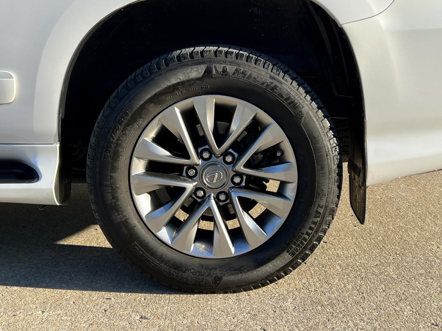2014 WHITE /Tan Leather LEXUS GX 460 PREMIUM (JTJJM7FX7E5) with an 4.6L V6 engine, Automatic transmission, located at 2990 Old Orchard Rd., Jackson, MO, 63755, 37.354214, -89.612106 - 2014 Lexus GX 460 Premium Local 1-Owner 231xxx miles All Wheel Drive 4.6L V8 Automatic Leather 3rd Row Navigation Backup Camera Power/Heated/Cooled Seats Heated Rear Seats Heated Steering Wheel Sunroof Bluetooth Cruise Power Windows/Locks/Mirrors We have financing available and we a - Photo#44