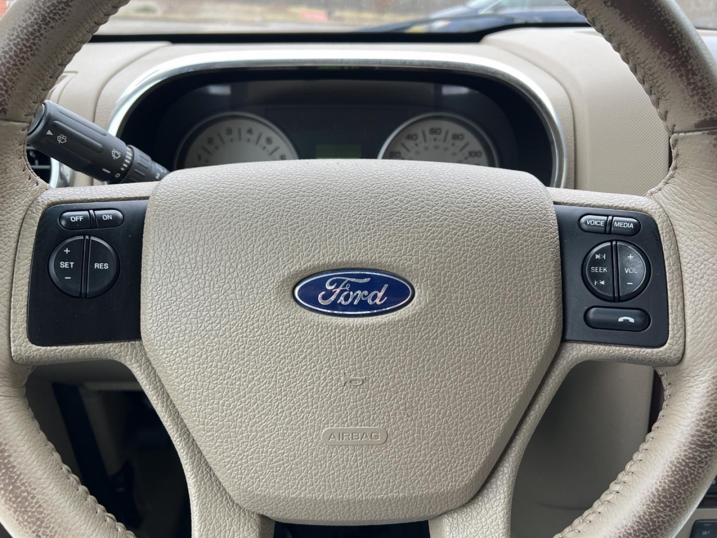 2010 WHITE /Tan Leather FORD EXPLORER LIMITED (1FMEU7F82AU) with an 4.6L V8 engine, Automatic transmission, located at 2990 Old Orchard Rd., Jackson, MO, 63755, 37.354214, -89.612106 - 2020 Ford Explorer Limited 233xxx miles 4 Wheel Drive 4.6L V6 Automatic Leather 3rd Row Navigation Power/Heated Seats Sunroof Cruise Power Windows/Locks/Mirrors We have financing available and we accept trades! Fill out a credit application on our website or come by today! If you have a - Photo#23