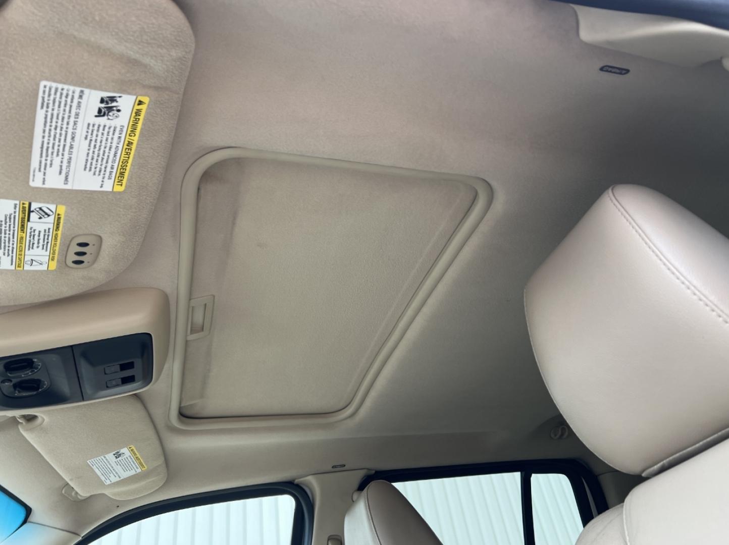 2010 WHITE /Tan Leather FORD EXPLORER LIMITED (1FMEU7F82AU) with an 4.6L V8 engine, Automatic transmission, located at 2990 Old Orchard Rd., Jackson, MO, 63755, 37.354214, -89.612106 - 2020 Ford Explorer Limited 233xxx miles 4 Wheel Drive 4.6L V6 Automatic Leather 3rd Row Navigation Power/Heated Seats Sunroof Cruise Power Windows/Locks/Mirrors We have financing available and we accept trades! Fill out a credit application on our website or come by today! If you have a - Photo#4