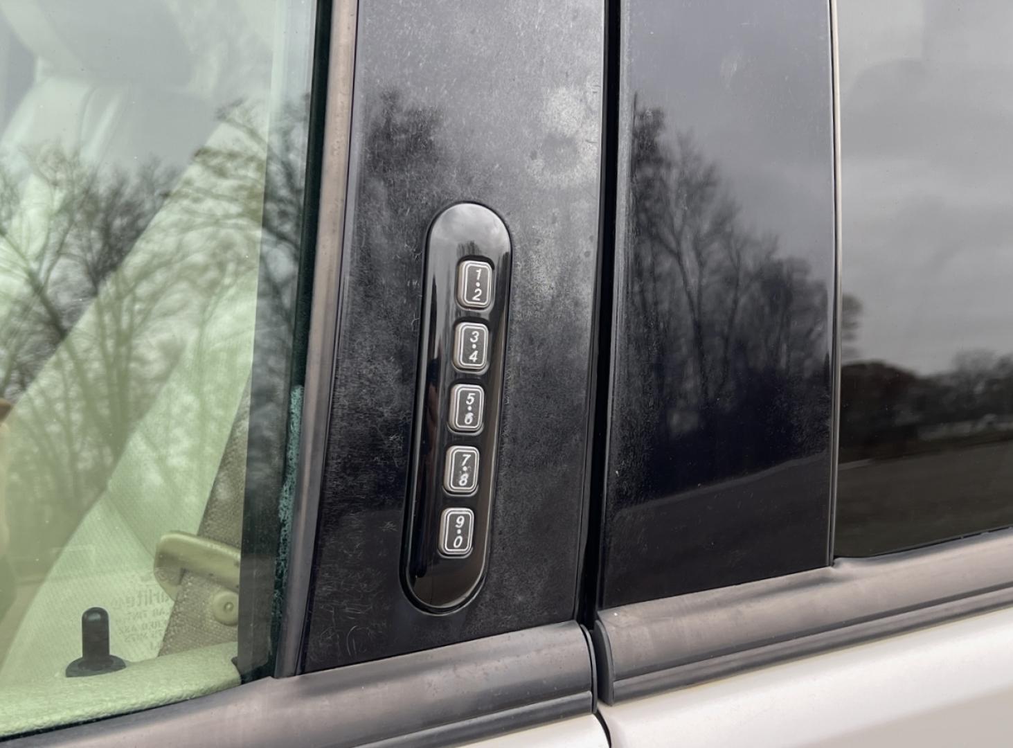 2010 WHITE /Tan Leather FORD EXPLORER LIMITED (1FMEU7F82AU) with an 4.6L V8 engine, Automatic transmission, located at 2990 Old Orchard Rd., Jackson, MO, 63755, 37.354214, -89.612106 - 2020 Ford Explorer Limited 233xxx miles 4 Wheel Drive 4.6L V6 Automatic Leather 3rd Row Navigation Power/Heated Seats Sunroof Cruise Power Windows/Locks/Mirrors We have financing available and we accept trades! Fill out a credit application on our website or come by today! If you have a - Photo#33