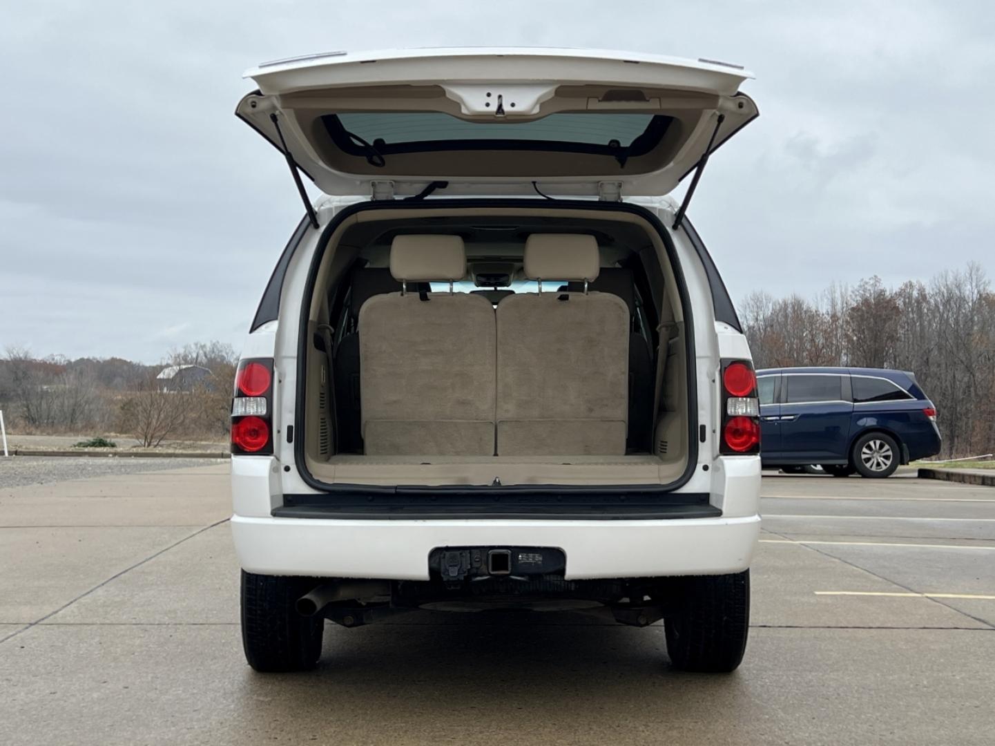 2010 WHITE /Tan Leather FORD EXPLORER LIMITED (1FMEU7F82AU) with an 4.6L V8 engine, Automatic transmission, located at 2990 Old Orchard Rd., Jackson, MO, 63755, 37.354214, -89.612106 - 2020 Ford Explorer Limited 233xxx miles 4 Wheel Drive 4.6L V6 Automatic Leather 3rd Row Navigation Power/Heated Seats Sunroof Cruise Power Windows/Locks/Mirrors We have financing available and we accept trades! Fill out a credit application on our website or come by today! If you have a - Photo#20