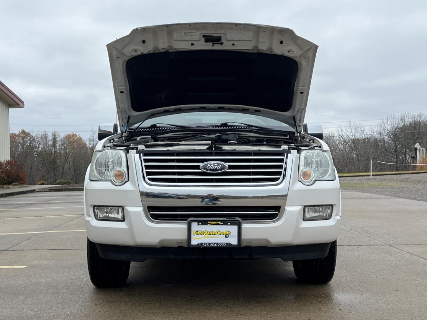 2010 WHITE /Tan Leather FORD EXPLORER LIMITED (1FMEU7F82AU) with an 4.6L V8 engine, Automatic transmission, located at 2990 Old Orchard Rd., Jackson, MO, 63755, 37.354214, -89.612106 - 2020 Ford Explorer Limited 233xxx miles 4 Wheel Drive 4.6L V6 Automatic Leather 3rd Row Navigation Power/Heated Seats Sunroof Cruise Power Windows/Locks/Mirrors We have financing available and we accept trades! Fill out a credit application on our website or come by today! If you have a - Photo#34