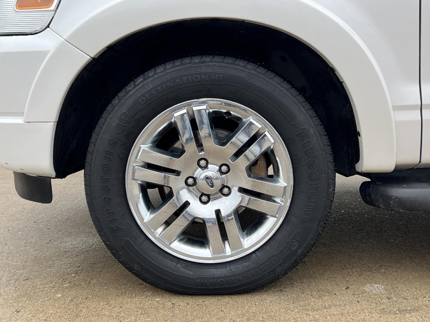 2010 WHITE /Tan Leather FORD EXPLORER LIMITED (1FMEU7F82AU) with an 4.6L V8 engine, Automatic transmission, located at 2990 Old Orchard Rd., Jackson, MO, 63755, 37.354214, -89.612106 - 2020 Ford Explorer Limited 233xxx miles 4 Wheel Drive 4.6L V6 Automatic Leather 3rd Row Navigation Power/Heated Seats Sunroof Cruise Power Windows/Locks/Mirrors We have financing available and we accept trades! Fill out a credit application on our website or come by today! If you have a - Photo#36