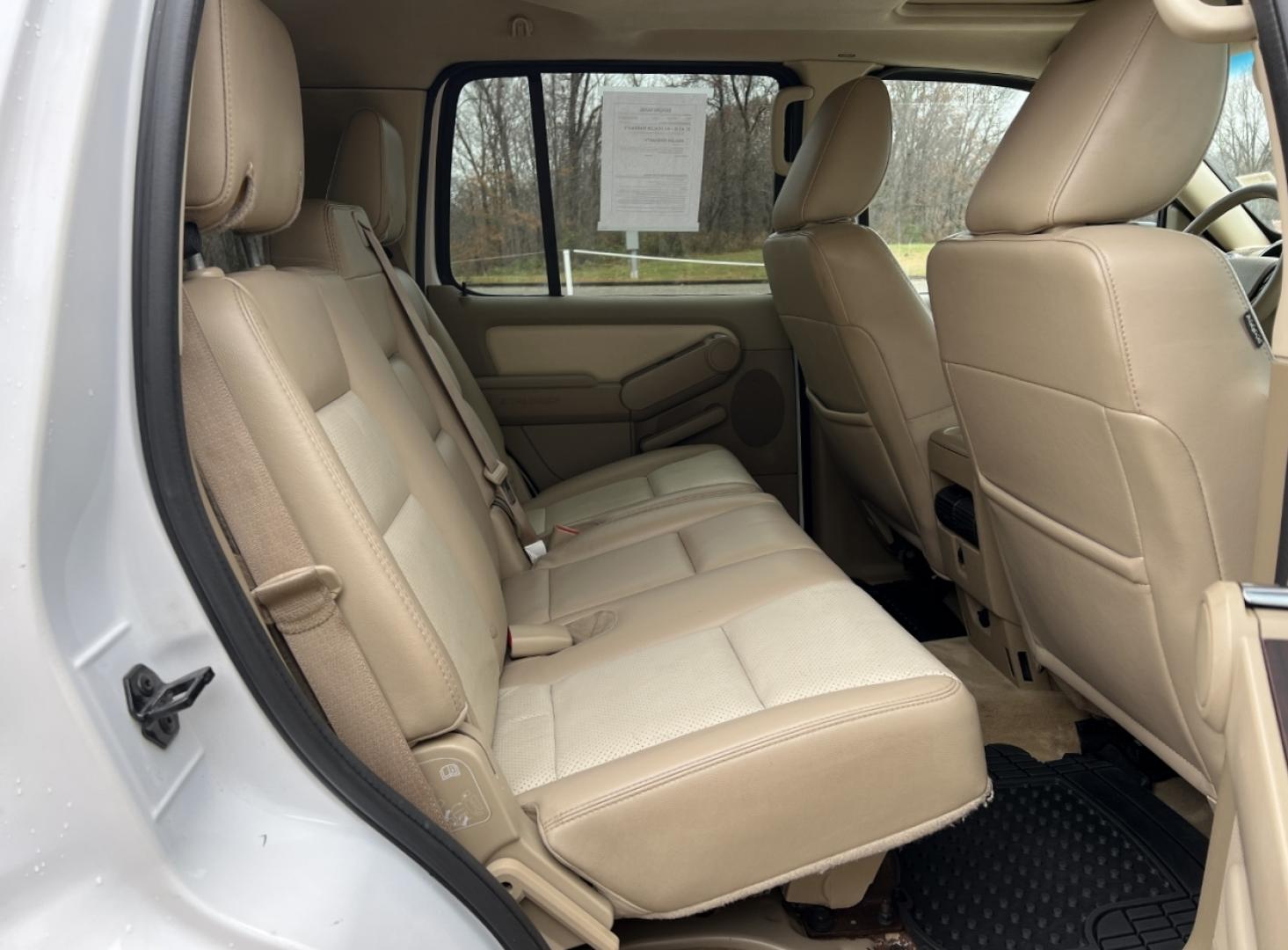 2010 WHITE /Tan Leather FORD EXPLORER LIMITED (1FMEU7F82AU) with an 4.6L V8 engine, Automatic transmission, located at 2990 Old Orchard Rd., Jackson, MO, 63755, 37.354214, -89.612106 - 2020 Ford Explorer Limited 233xxx miles 4 Wheel Drive 4.6L V6 Automatic Leather 3rd Row Navigation Power/Heated Seats Sunroof Cruise Power Windows/Locks/Mirrors We have financing available and we accept trades! Fill out a credit application on our website or come by today! If you have a - Photo#18