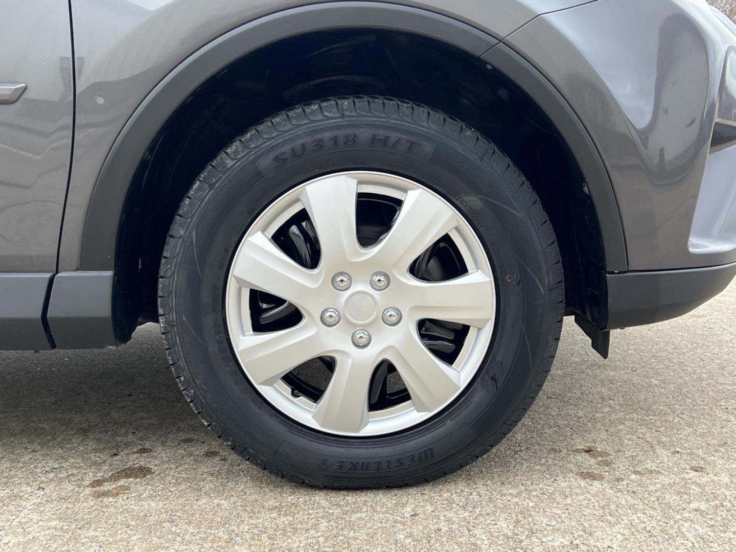 2018 GRAY /Black Cloth TOYOTA RAV4 LE (2T3ZFREV0JW) with an 2.5L engine, Automatic transmission, located at 506 S. Kingshighway, Cape Girardeau, MO, 63703, 37.294994, -89.556206 - Photo#34