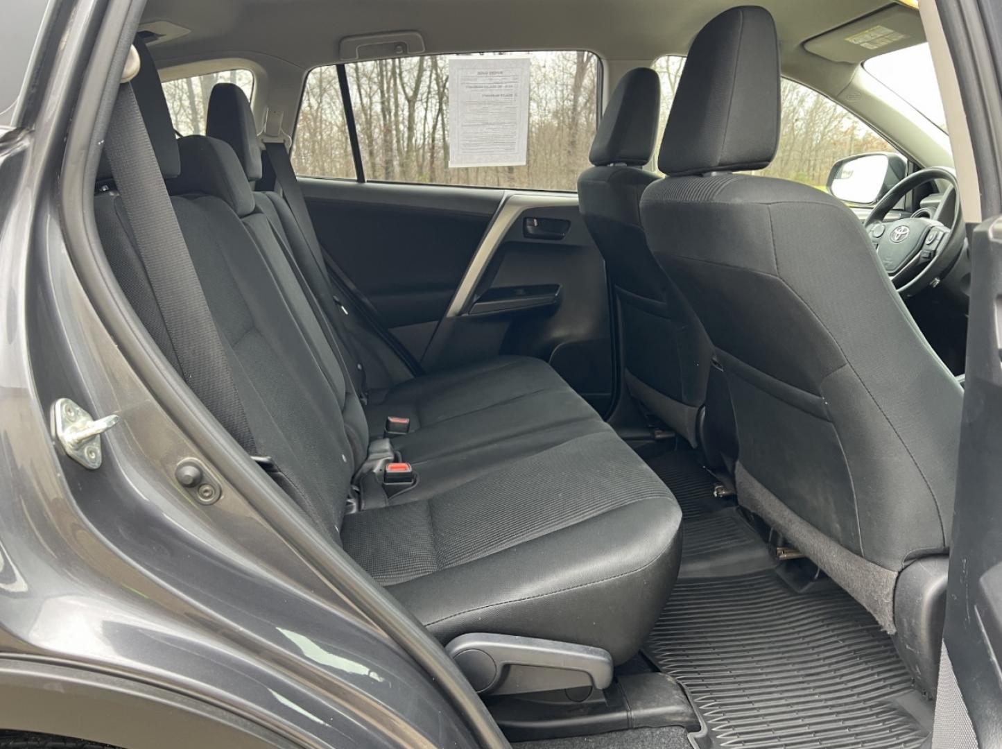 2018 GRAY /Black Cloth TOYOTA RAV4 LE (2T3ZFREV0JW) with an 2.5L engine, Automatic transmission, located at 506 S. Kingshighway, Cape Girardeau, MO, 63703, 37.294994, -89.556206 - Photo#15