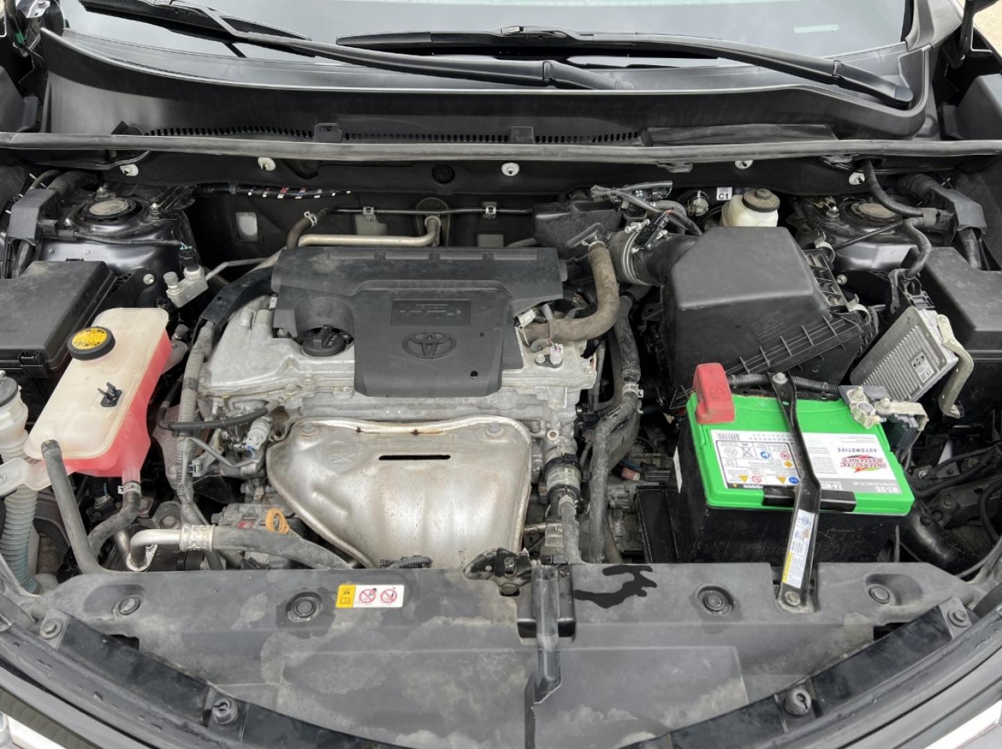 2018 GRAY /Black Cloth TOYOTA RAV4 LE (2T3ZFREV0JW) with an 2.5L engine, Automatic transmission, located at 506 S. Kingshighway, Cape Girardeau, MO, 63703, 37.294994, -89.556206 - Photo#29