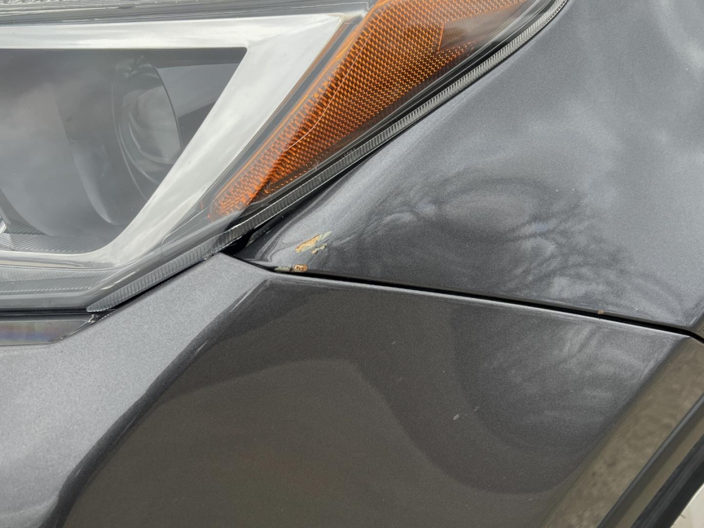 2018 GRAY /Black Cloth TOYOTA RAV4 LE (2T3ZFREV0JW) with an 2.5L engine, Automatic transmission, located at 506 S. Kingshighway, Cape Girardeau, MO, 63703, 37.294994, -89.556206 - Photo#35