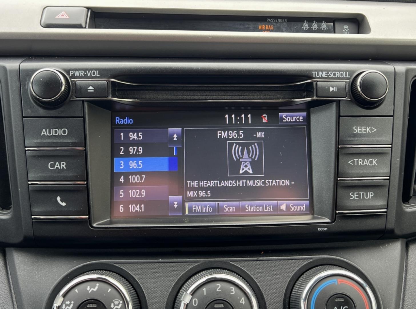 2018 GRAY /Black Cloth TOYOTA RAV4 LE (2T3ZFREV0JW) with an 2.5L engine, Automatic transmission, located at 506 S. Kingshighway, Cape Girardeau, MO, 63703, 37.294994, -89.556206 - Photo#23