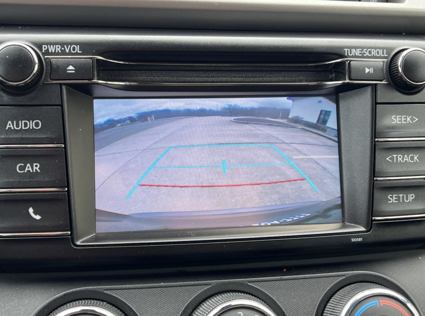 2018 GRAY /Black Cloth TOYOTA RAV4 LE (2T3ZFREV0JW) with an 2.5L engine, Automatic transmission, located at 506 S. Kingshighway, Cape Girardeau, MO, 63703, 37.294994, -89.556206 - Photo#2