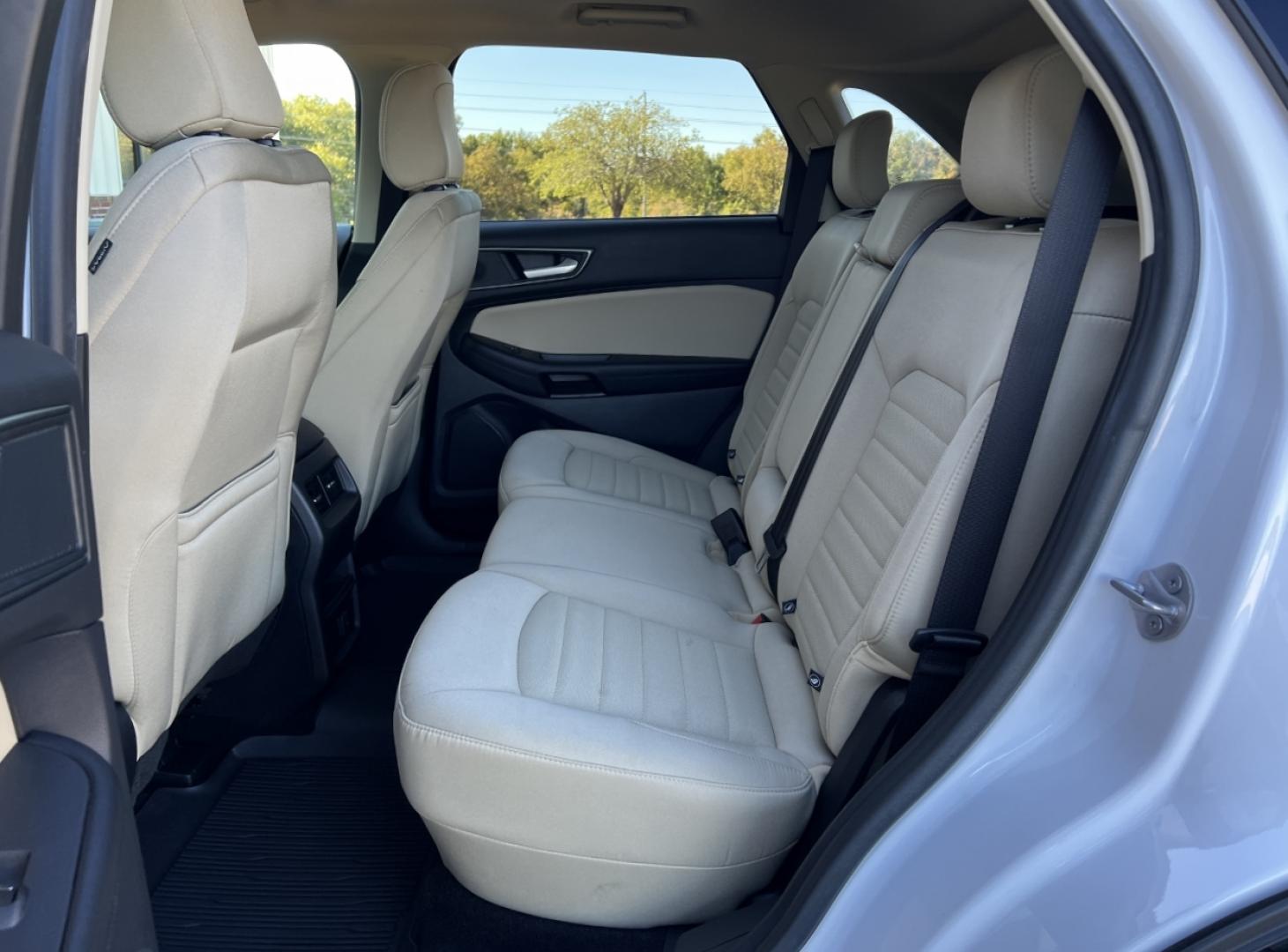2020 WHITE FORD EDGE SE (2FMPK3G98LB) with an 2.0L 4 Cyl. engine, Automatic transmission, located at 2990 Old Orchard Rd., Jackson, MO, 63755, 37.354214, -89.612106 - We have financing available and we accept trades! Fill out a credit application on our website or come by today! If you have any questions, give us a call at (573) 204-7777 or visit our website at firstautocredit.com. - Photo#15
