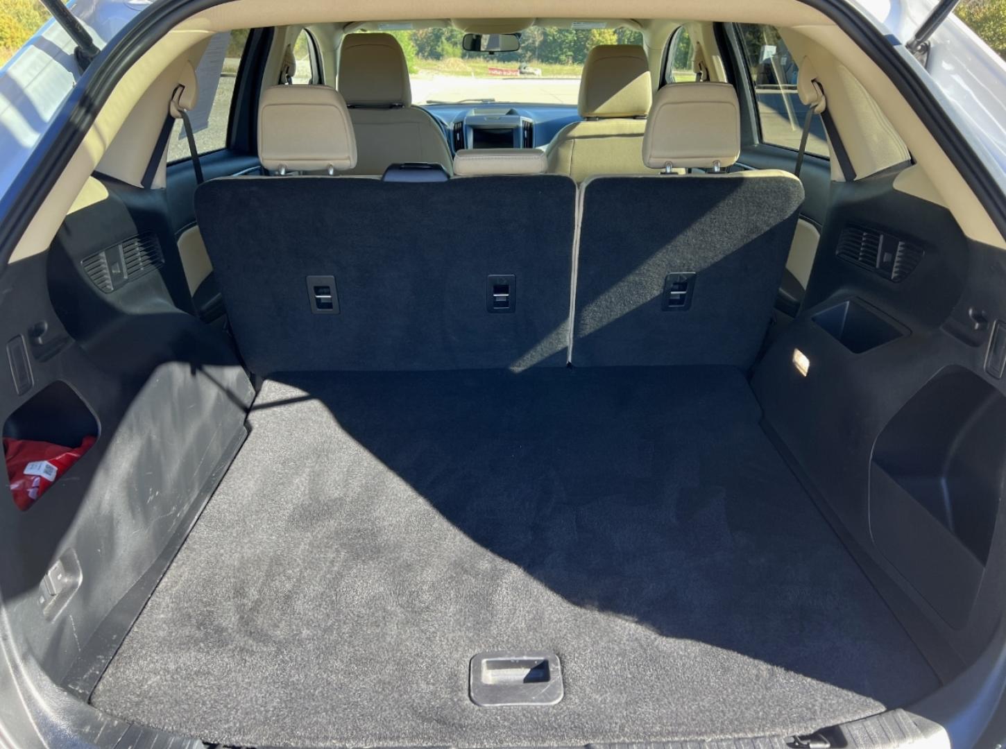 2020 WHITE FORD EDGE SE (2FMPK3G98LB) with an 2.0L 4 Cyl. engine, Automatic transmission, located at 2990 Old Orchard Rd., Jackson, MO, 63755, 37.354214, -89.612106 - We have financing available and we accept trades! Fill out a credit application on our website or come by today! If you have any questions, give us a call at (573) 204-7777 or visit our website at firstautocredit.com. - Photo#18