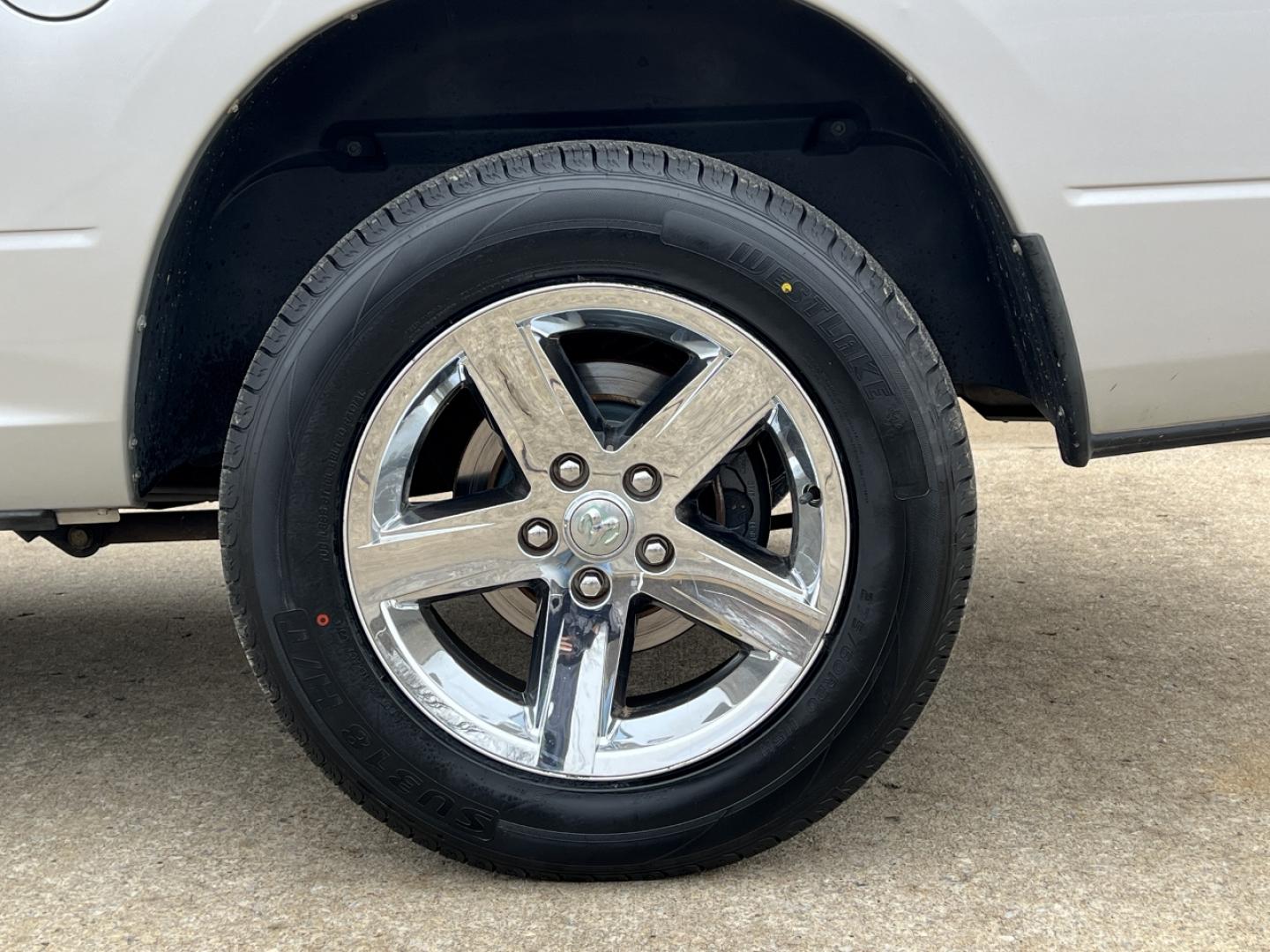 2012 SILVER /Black Cloth DODGE RAM 1500 EXPRESS (1C6RD6KT7CS) with an 5.7L V8 engine, Automatic transmission, located at 2990 Old Orchard Rd., Jackson, MO, 63755, 37.354214, -89.612106 - 2012 Ram 1500 Express 1-Owner 104xxx miles Rear Wheel Drive 5.7L V8 HEMI Automatic Cruise Power Windows/Locks/Mirrors We have financing available and we accept trades! Fill out a credit application on our website or come by today! If you have any questions, give us a call at (573) 204-7777 - Photo#28