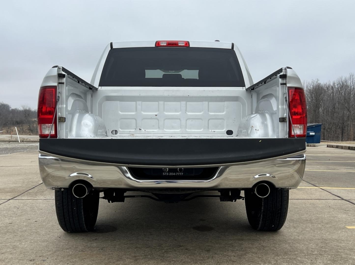 2012 SILVER /Black Cloth DODGE RAM 1500 EXPRESS (1C6RD6KT7CS) with an 5.7L V8 engine, Automatic transmission, located at 2990 Old Orchard Rd., Jackson, MO, 63755, 37.354214, -89.612106 - 2012 Ram 1500 Express 1-Owner 104xxx miles Rear Wheel Drive 5.7L V8 HEMI Automatic Cruise Power Windows/Locks/Mirrors We have financing available and we accept trades! Fill out a credit application on our website or come by today! If you have any questions, give us a call at (573) 204-7777 - Photo#15