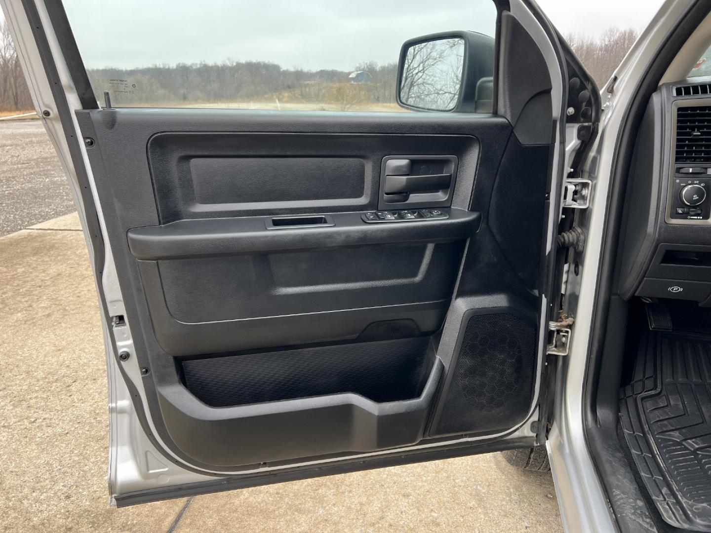 2012 SILVER /Black Cloth DODGE RAM 1500 EXPRESS (1C6RD6KT7CS) with an 5.7L V8 engine, Automatic transmission, located at 2990 Old Orchard Rd., Jackson, MO, 63755, 37.354214, -89.612106 - 2012 Ram 1500 Express 1-Owner 104xxx miles Rear Wheel Drive 5.7L V8 HEMI Automatic Cruise Power Windows/Locks/Mirrors We have financing available and we accept trades! Fill out a credit application on our website or come by today! If you have any questions, give us a call at (573) 204-7777 - Photo#9