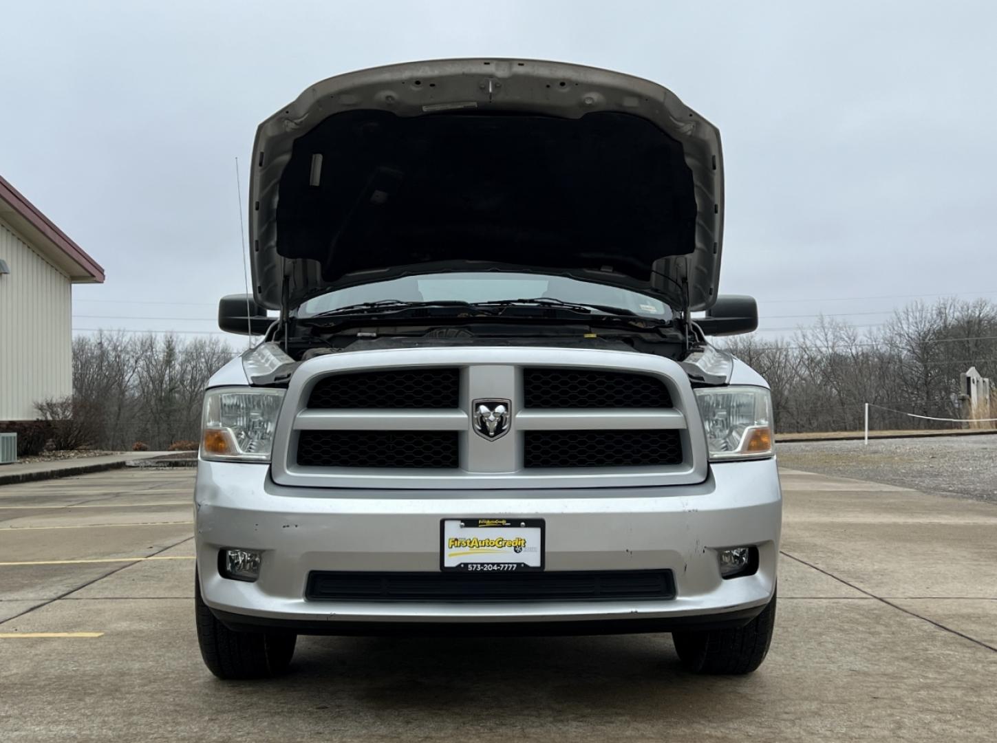 2012 SILVER /Black Cloth DODGE RAM 1500 EXPRESS (1C6RD6KT7CS) with an 5.7L V8 engine, Automatic transmission, located at 2990 Old Orchard Rd., Jackson, MO, 63755, 37.354214, -89.612106 - 2012 Ram 1500 Express 1-Owner 104xxx miles Rear Wheel Drive 5.7L V8 HEMI Automatic Cruise Power Windows/Locks/Mirrors We have financing available and we accept trades! Fill out a credit application on our website or come by today! If you have any questions, give us a call at (573) 204-7777 - Photo#24