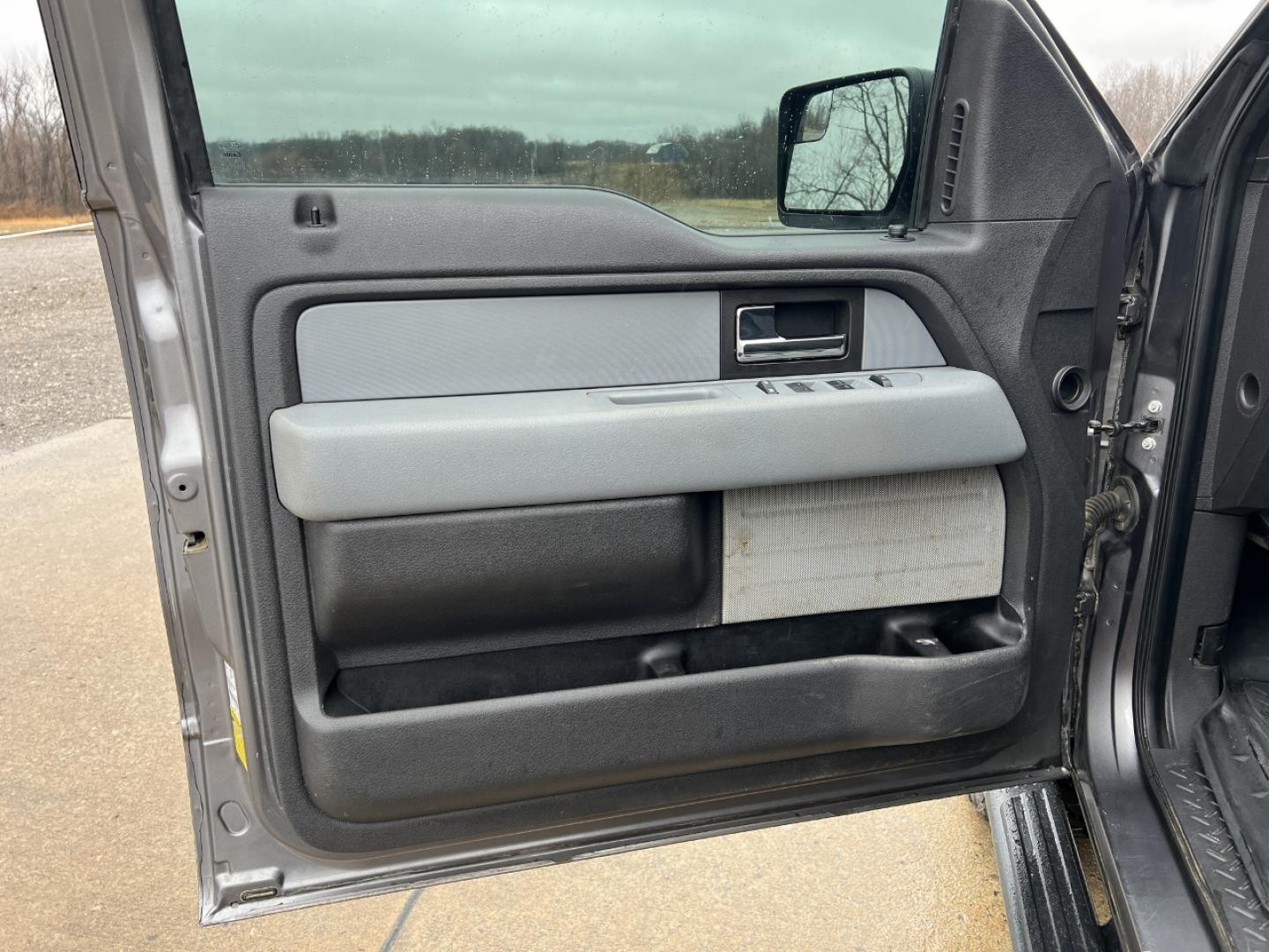2014 SILVER /Black Cloth FORD F150 STX (1FTFX1EF9EK) with an 5.0L V8 engine, Automatic transmission, located at 2990 Old Orchard Rd., Jackson, MO, 63755, 37.354214, -89.612106 - 2014 Ford F150 STX 163xxx miles 4x4 5.0L V8 Automatic Cruise Power Windows/Locks/Mirrors We have financing available and we accept trades! Fill out a credit application on our website or come by today! If you have any questions, give us a call at (573) 204-7777 or visit our website at firsta - Photo#10
