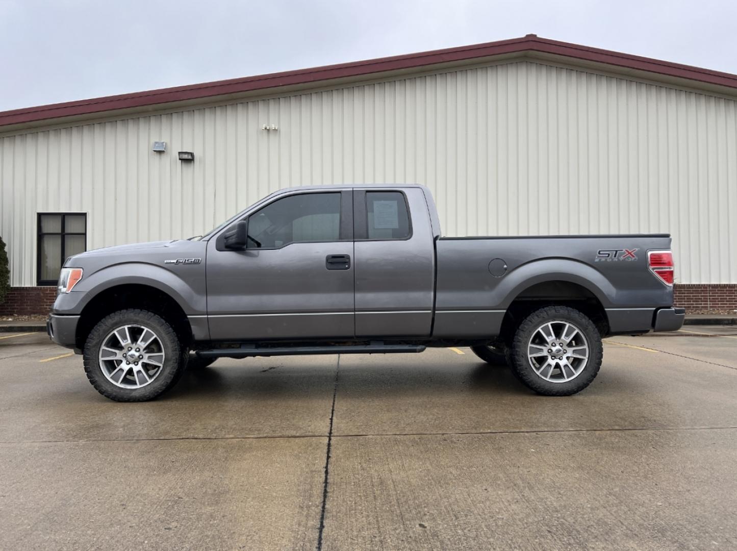 2014 SILVER /Black Cloth FORD F150 STX (1FTFX1EF9EK) with an 5.0L V8 engine, Automatic transmission, located at 2990 Old Orchard Rd., Jackson, MO, 63755, 37.354214, -89.612106 - 2014 Ford F150 STX 163xxx miles 4x4 5.0L V8 Automatic Cruise Power Windows/Locks/Mirrors We have financing available and we accept trades! Fill out a credit application on our website or come by today! If you have any questions, give us a call at (573) 204-7777 or visit our website at firsta - Photo#4