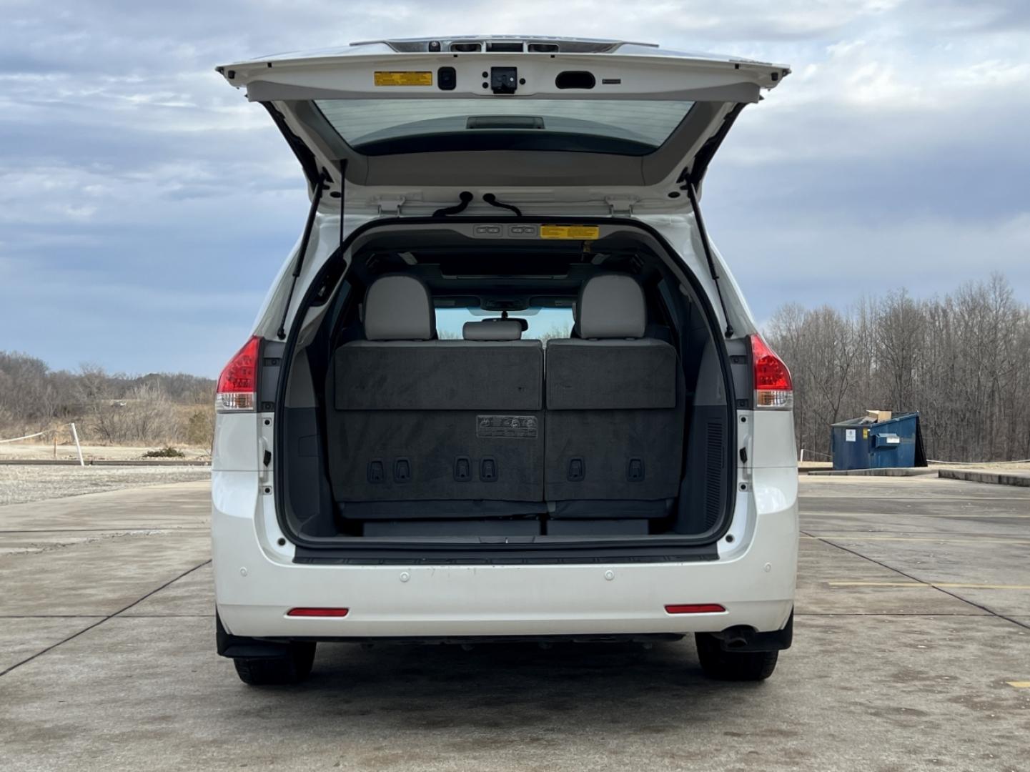 2013 WHITE /Gray Leather Toyota Sienna LIMITED FWD (5TDYK3DC0DS) with an 3.5L V6 engine, Automatic transmission, located at 2990 Old Orchard Rd., Jackson, MO, 63755, 37.354214, -89.612106 - 2013 Toyota Sienna Limited 247xxx miles Front Wheel Drive 3.5L V6 Automatic Leather 3rd Row Navigation Rear Entertainment Backup Camera Power/Heated Seats Bluetooth Cruise Power Windows/Locks/Mirrors We have financing available and we accept trades! Fill out a credit application on our - Photo#22