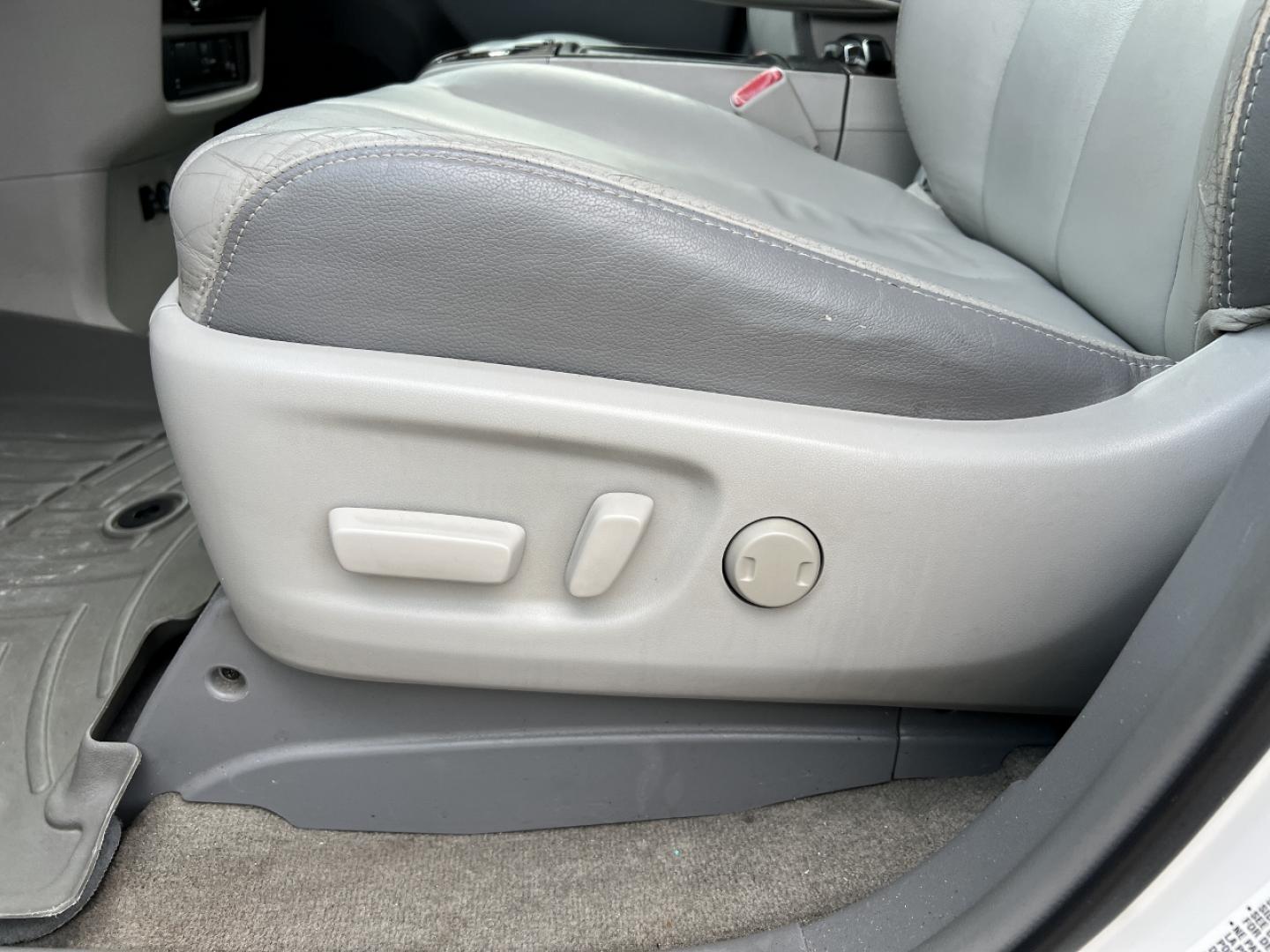 2013 WHITE /Gray Leather Toyota Sienna LIMITED FWD (5TDYK3DC0DS) with an 3.5L V6 engine, Automatic transmission, located at 2990 Old Orchard Rd., Jackson, MO, 63755, 37.354214, -89.612106 - 2013 Toyota Sienna Limited 247xxx miles Front Wheel Drive 3.5L V6 Automatic Leather 3rd Row Navigation Rear Entertainment Backup Camera Power/Heated Seats Bluetooth Cruise Power Windows/Locks/Mirrors We have financing available and we accept trades! Fill out a credit application on our - Photo#6