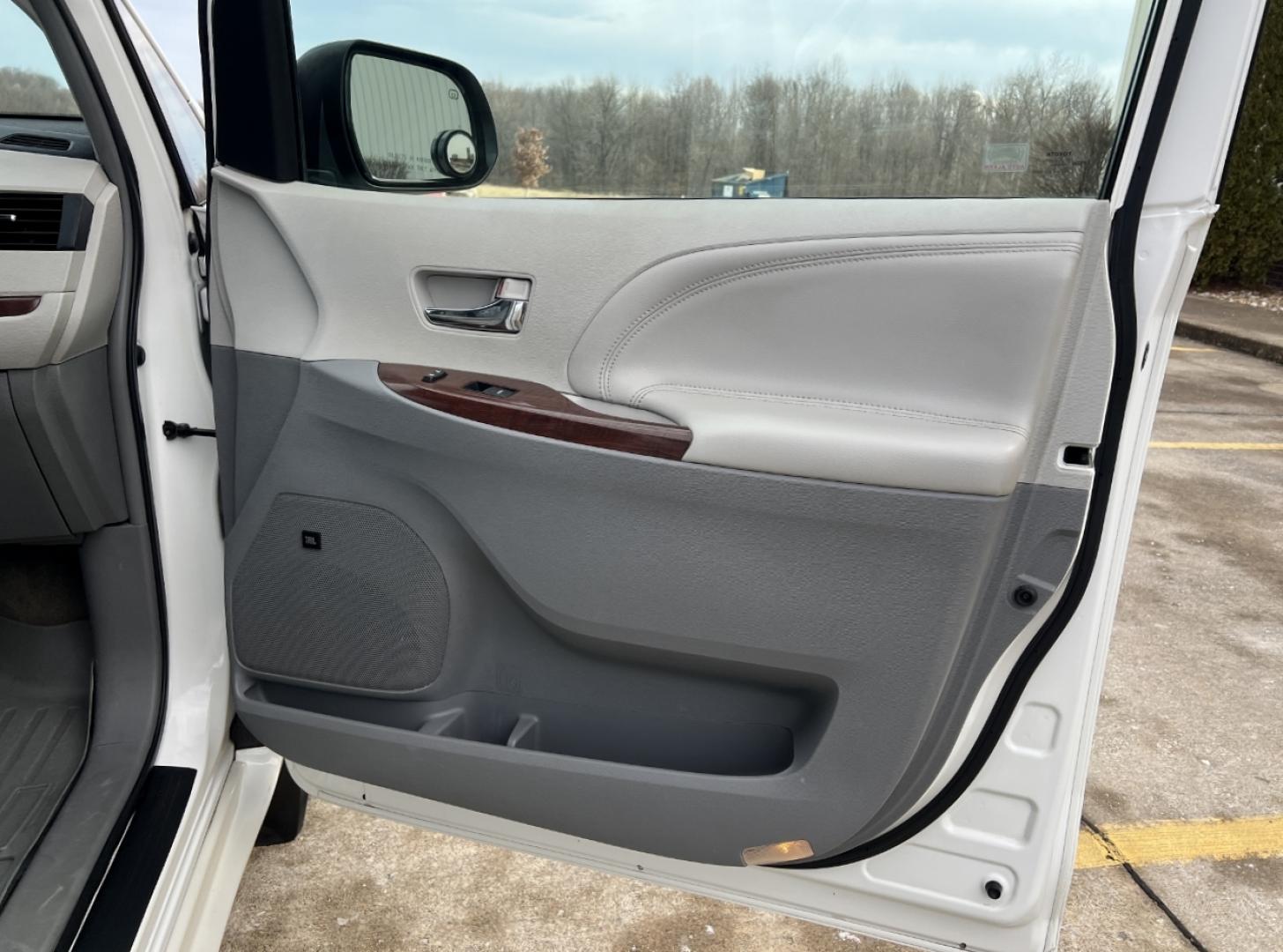 2013 WHITE /Gray Leather Toyota Sienna LIMITED FWD (5TDYK3DC0DS) with an 3.5L V6 engine, Automatic transmission, located at 2990 Old Orchard Rd., Jackson, MO, 63755, 37.354214, -89.612106 - 2013 Toyota Sienna Limited 247xxx miles Front Wheel Drive 3.5L V6 Automatic Leather 3rd Row Navigation Rear Entertainment Backup Camera Power/Heated Seats Bluetooth Cruise Power Windows/Locks/Mirrors We have financing available and we accept trades! Fill out a credit application on our - Photo#17