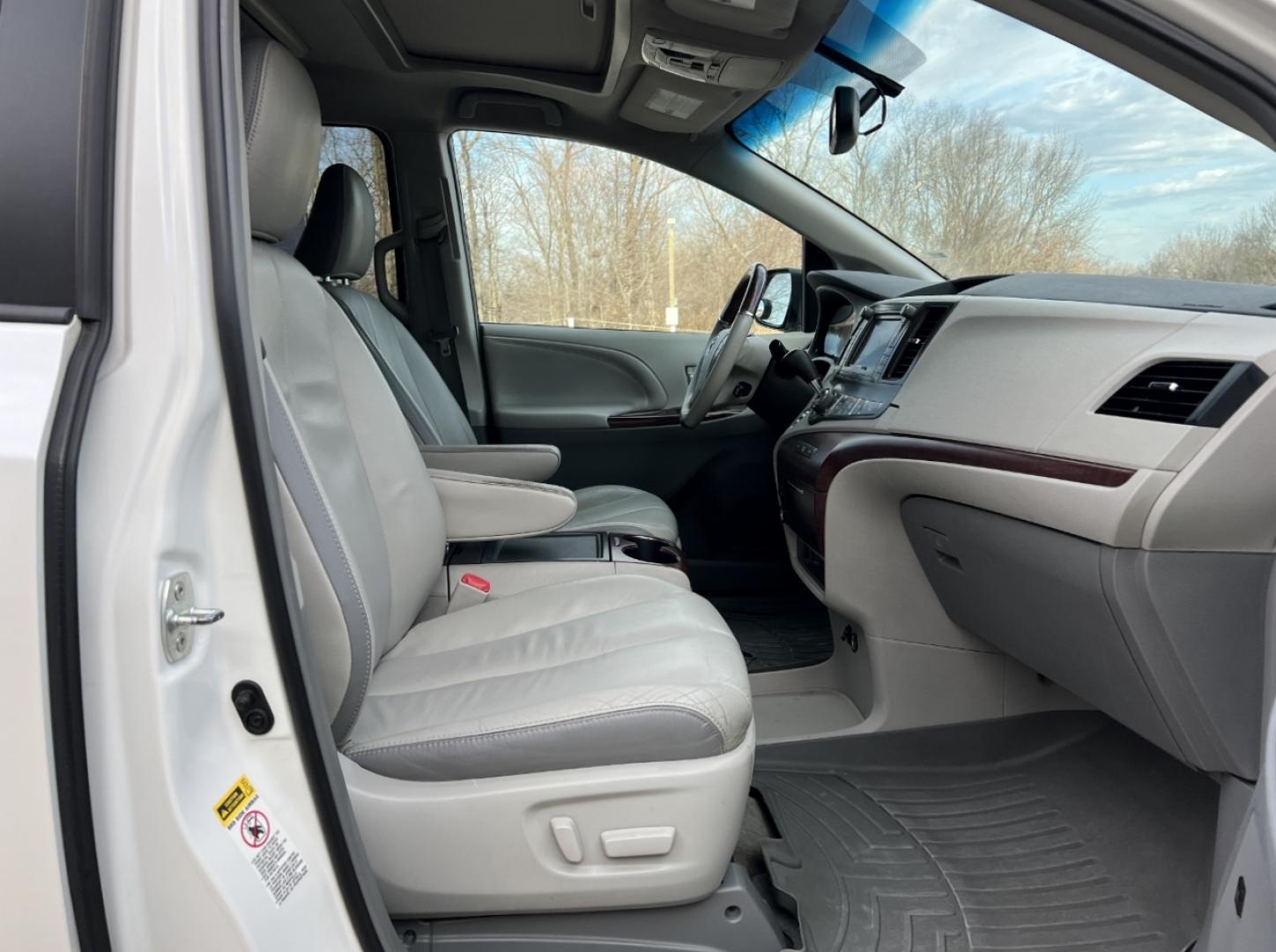 2013 WHITE /Gray Leather Toyota Sienna LIMITED FWD (5TDYK3DC0DS) with an 3.5L V6 engine, Automatic transmission, located at 2990 Old Orchard Rd., Jackson, MO, 63755, 37.354214, -89.612106 - 2013 Toyota Sienna Limited 247xxx miles Front Wheel Drive 3.5L V6 Automatic Leather 3rd Row Navigation Rear Entertainment Backup Camera Power/Heated Seats Bluetooth Cruise Power Windows/Locks/Mirrors We have financing available and we accept trades! Fill out a credit application on our - Photo#18