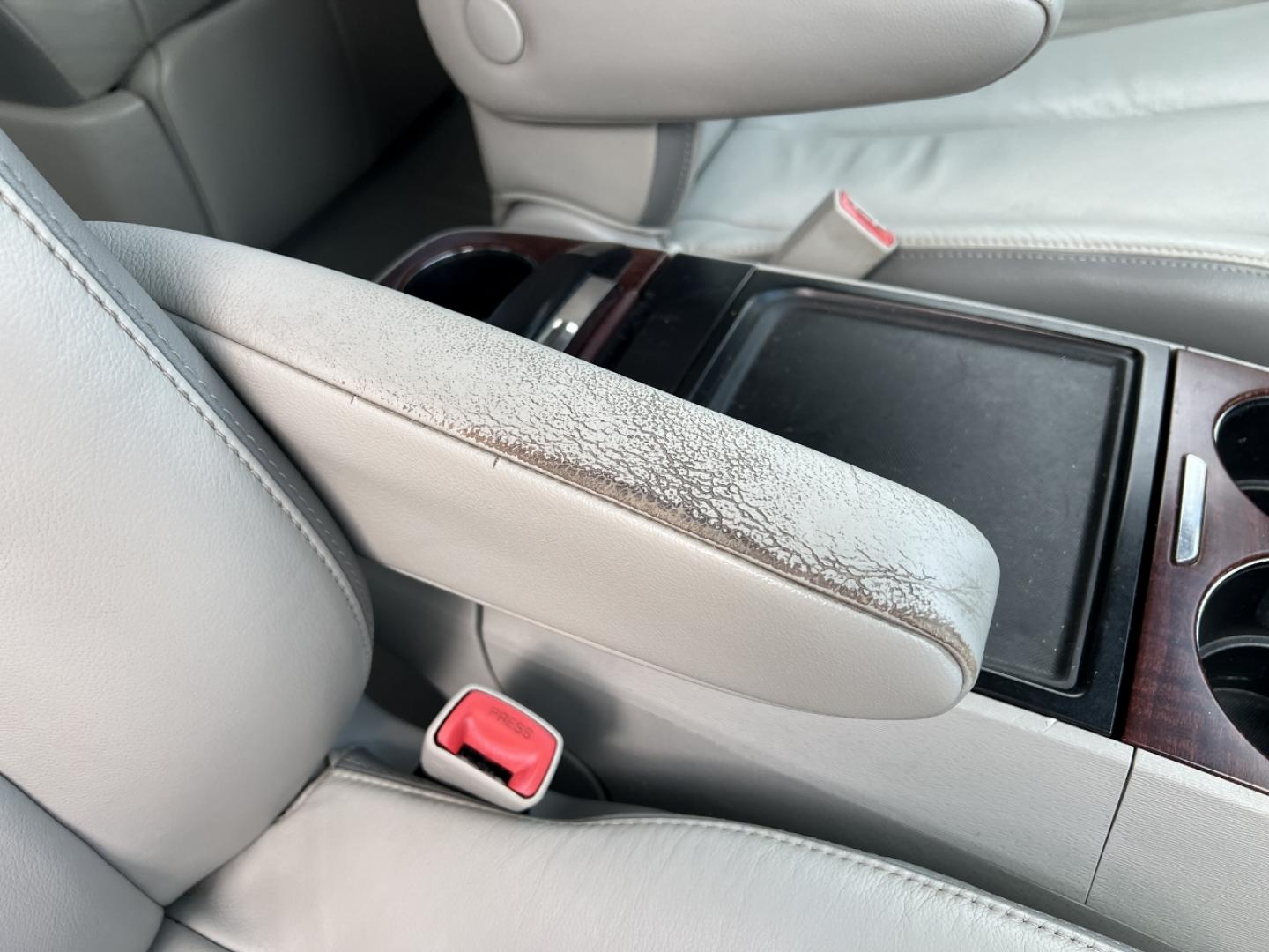 2013 WHITE /Gray Leather Toyota Sienna LIMITED FWD (5TDYK3DC0DS) with an 3.5L V6 engine, Automatic transmission, located at 2990 Old Orchard Rd., Jackson, MO, 63755, 37.354214, -89.612106 - 2013 Toyota Sienna Limited 247xxx miles Front Wheel Drive 3.5L V6 Automatic Leather 3rd Row Navigation Rear Entertainment Backup Camera Power/Heated Seats Bluetooth Cruise Power Windows/Locks/Mirrors We have financing available and we accept trades! Fill out a credit application on our - Photo#53