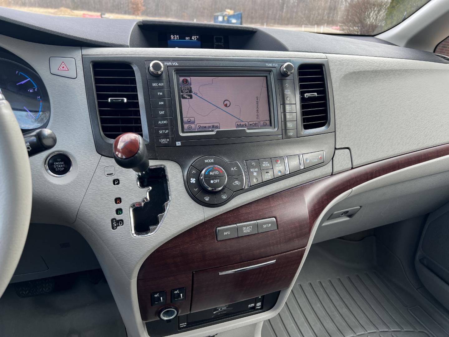 2013 WHITE /Gray Leather Toyota Sienna LIMITED FWD (5TDYK3DC0DS) with an 3.5L V6 engine, Automatic transmission, located at 2990 Old Orchard Rd., Jackson, MO, 63755, 37.354214, -89.612106 - 2013 Toyota Sienna Limited 247xxx miles Front Wheel Drive 3.5L V6 Automatic Leather 3rd Row Navigation Rear Entertainment Backup Camera Power/Heated Seats Bluetooth Cruise Power Windows/Locks/Mirrors We have financing available and we accept trades! Fill out a credit application on our - Photo#28