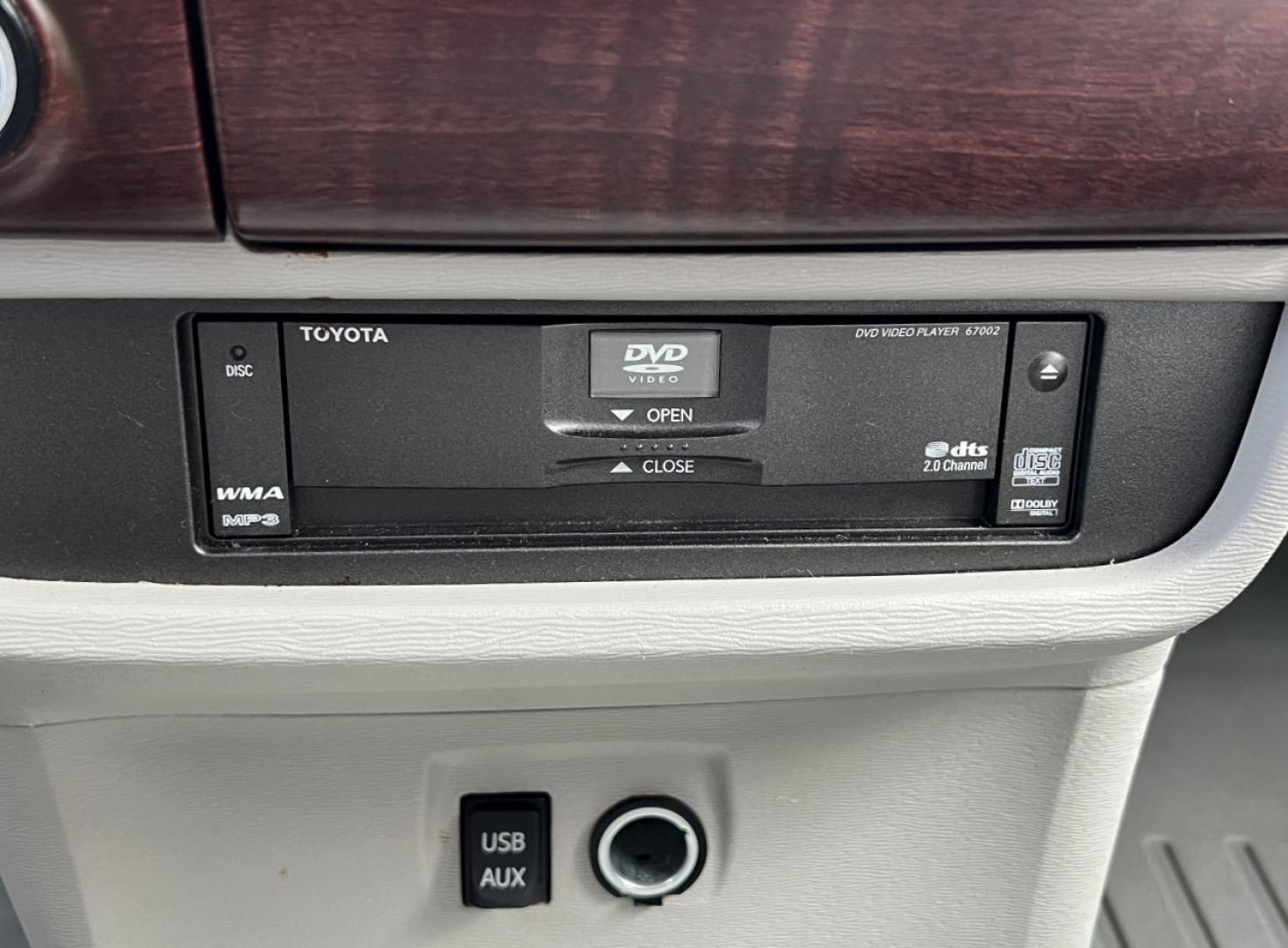 2013 WHITE /Gray Leather Toyota Sienna LIMITED FWD (5TDYK3DC0DS) with an 3.5L V6 engine, Automatic transmission, located at 2990 Old Orchard Rd., Jackson, MO, 63755, 37.354214, -89.612106 - 2013 Toyota Sienna Limited 247xxx miles Front Wheel Drive 3.5L V6 Automatic Leather 3rd Row Navigation Rear Entertainment Backup Camera Power/Heated Seats Bluetooth Cruise Power Windows/Locks/Mirrors We have financing available and we accept trades! Fill out a credit application on our - Photo#30