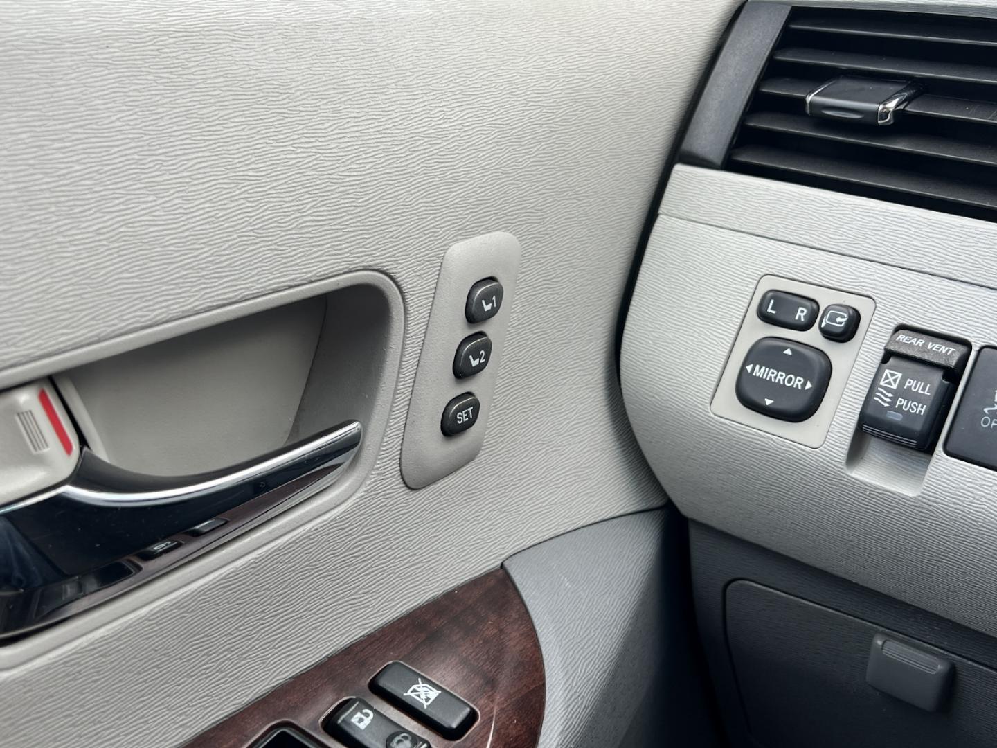 2013 WHITE /Gray Leather Toyota Sienna LIMITED FWD (5TDYK3DC0DS) with an 3.5L V6 engine, Automatic transmission, located at 2990 Old Orchard Rd., Jackson, MO, 63755, 37.354214, -89.612106 - 2013 Toyota Sienna Limited 247xxx miles Front Wheel Drive 3.5L V6 Automatic Leather 3rd Row Navigation Rear Entertainment Backup Camera Power/Heated Seats Bluetooth Cruise Power Windows/Locks/Mirrors We have financing available and we accept trades! Fill out a credit application on our - Photo#33
