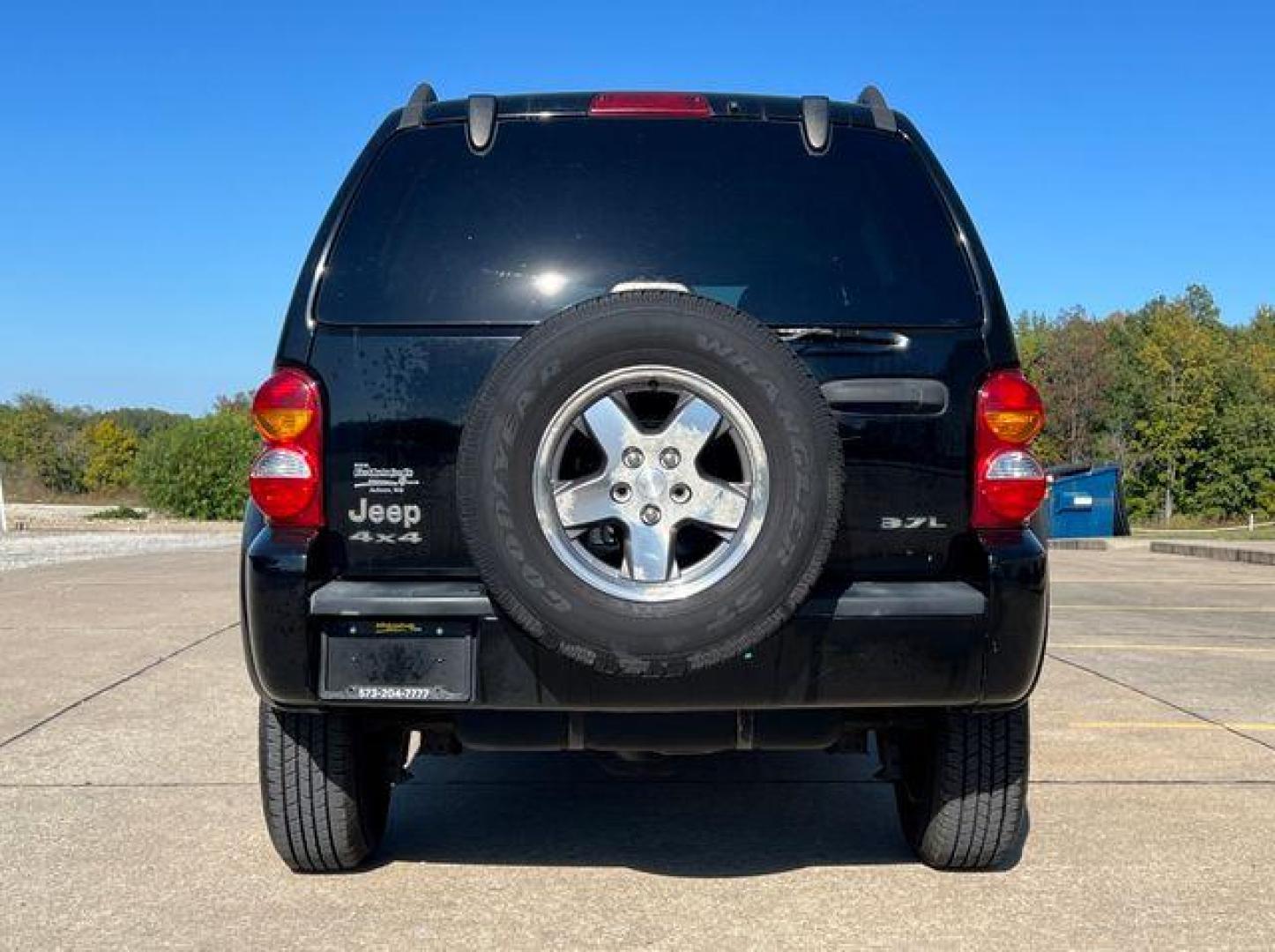 2005 BLACK /Gray Cloth JEEP LIBERTY RENEGADE (1J4GL38K55W) with an 3.7L V6 engine, Automatic transmission, located at 506 S. Kingshighway, Cape Girardeau, MO, 63703, 37.294994, -89.556206 - Photo#9