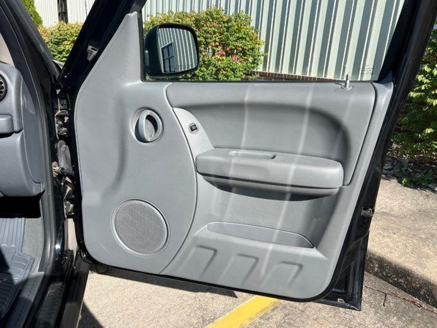 2005 BLACK /Gray Cloth JEEP LIBERTY RENEGADE (1J4GL38K55W) with an 3.7L V6 engine, Automatic transmission, located at 506 S. Kingshighway, Cape Girardeau, MO, 63703, 37.294994, -89.556206 - Photo#13