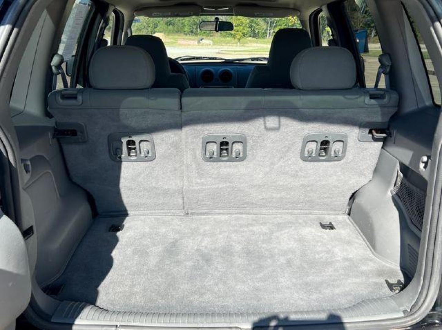 2005 BLACK /Gray Cloth JEEP LIBERTY RENEGADE (1J4GL38K55W) with an 3.7L V6 engine, Automatic transmission, located at 506 S. Kingshighway, Cape Girardeau, MO, 63703, 37.294994, -89.556206 - Photo#19