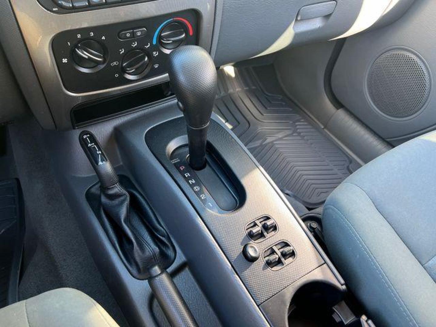 2005 BLACK /Gray Cloth JEEP LIBERTY RENEGADE (1J4GL38K55W) with an 3.7L V6 engine, Automatic transmission, located at 506 S. Kingshighway, Cape Girardeau, MO, 63703, 37.294994, -89.556206 - Photo#22